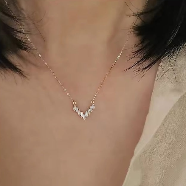 V shape pendant necklace
