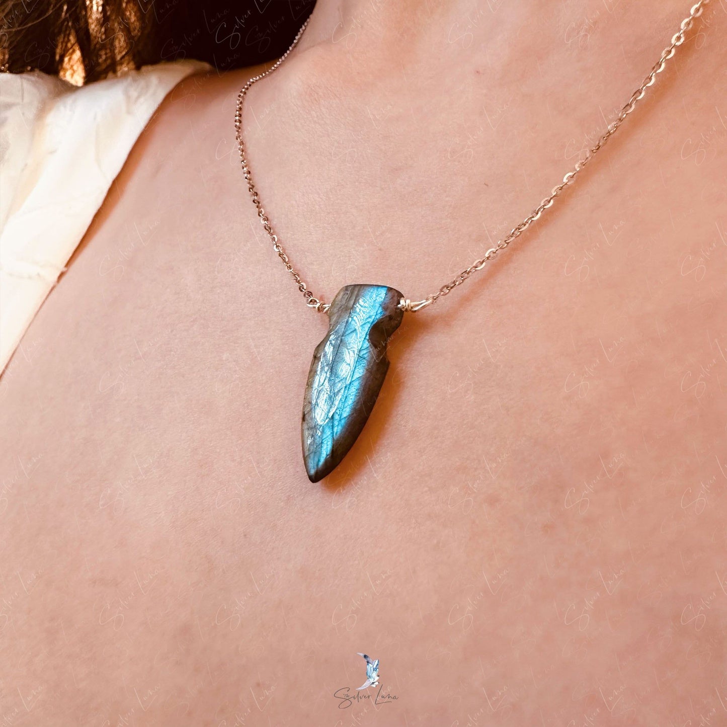 Arrow Labradorite silver necklace