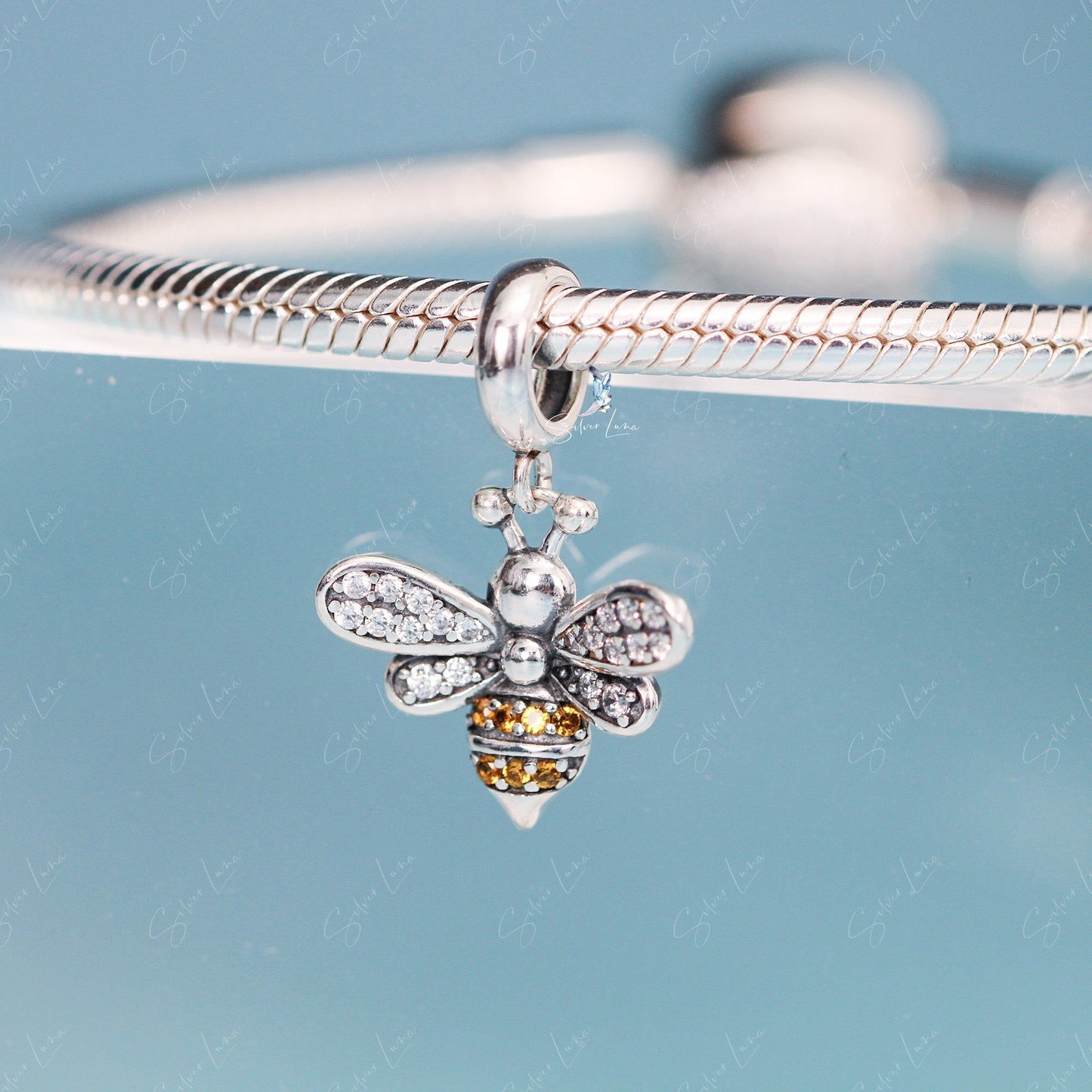 bee pendant charm