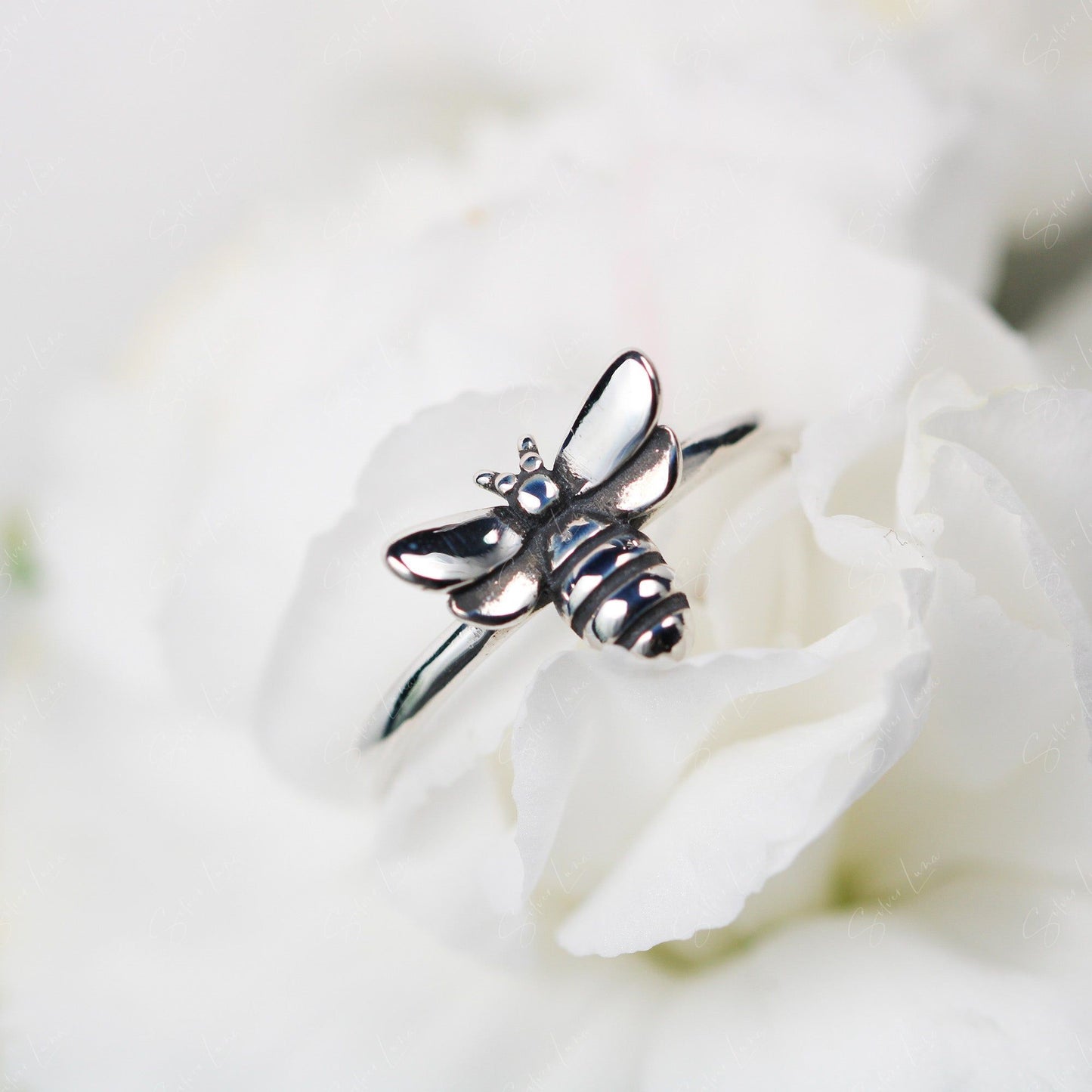 cute honey bee ring
