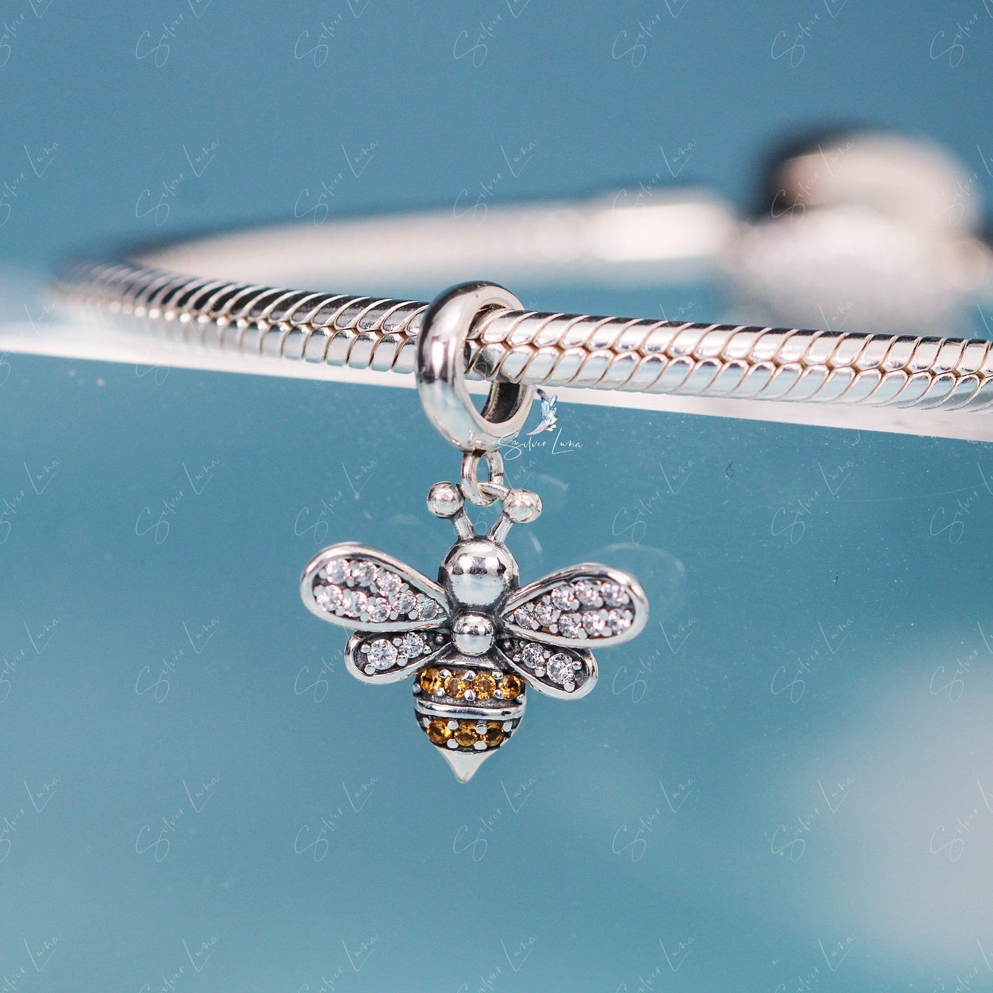 bee pendant charm