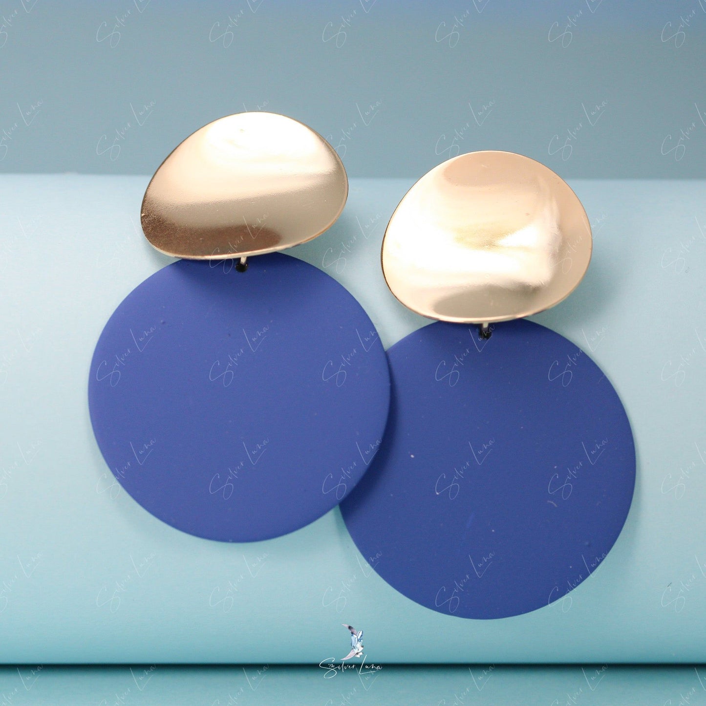 Abstract geometric circle statement earrings