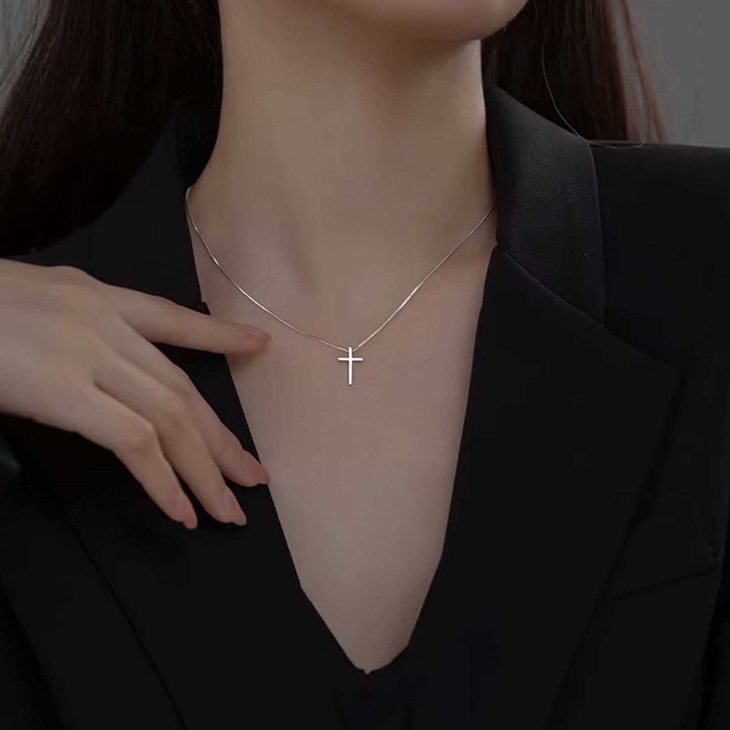 Minimalist cross sterling silver pendant necklace