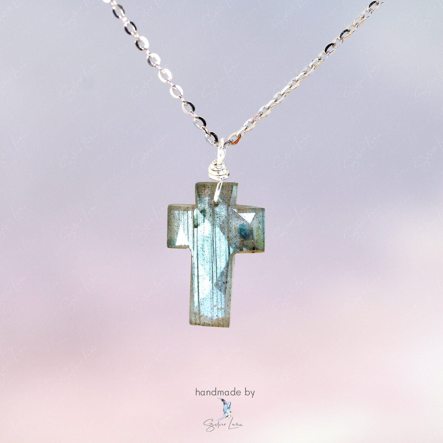 cross pendant necklace