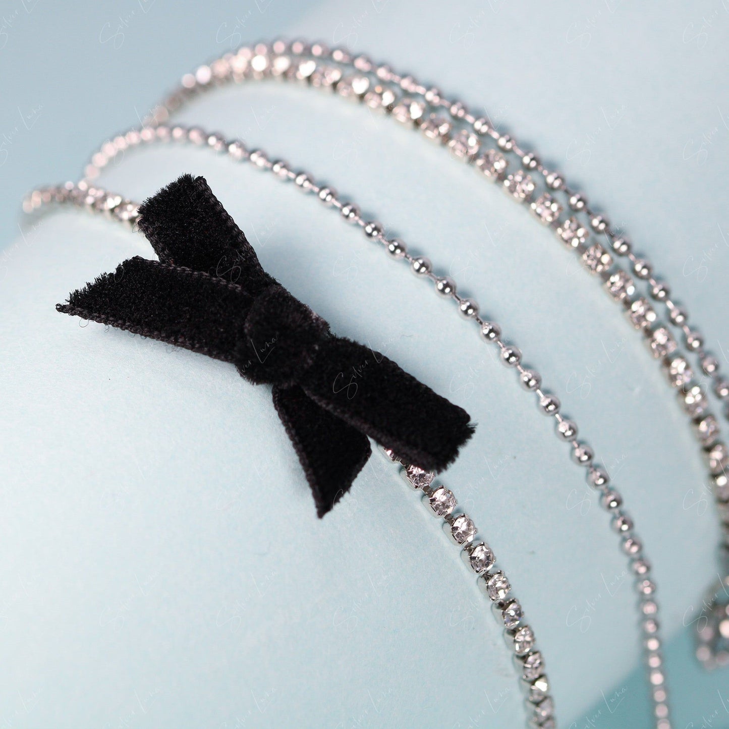 Crystal rhinestone bowtie choker necklace