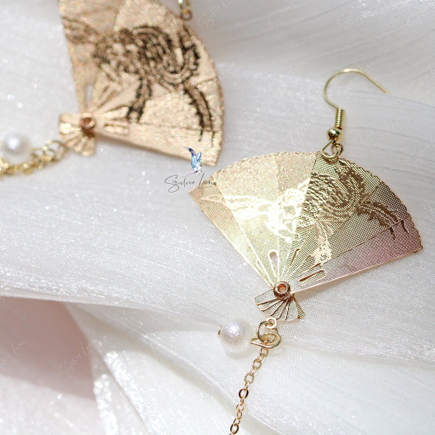 Folding fan dangle drop earrings
