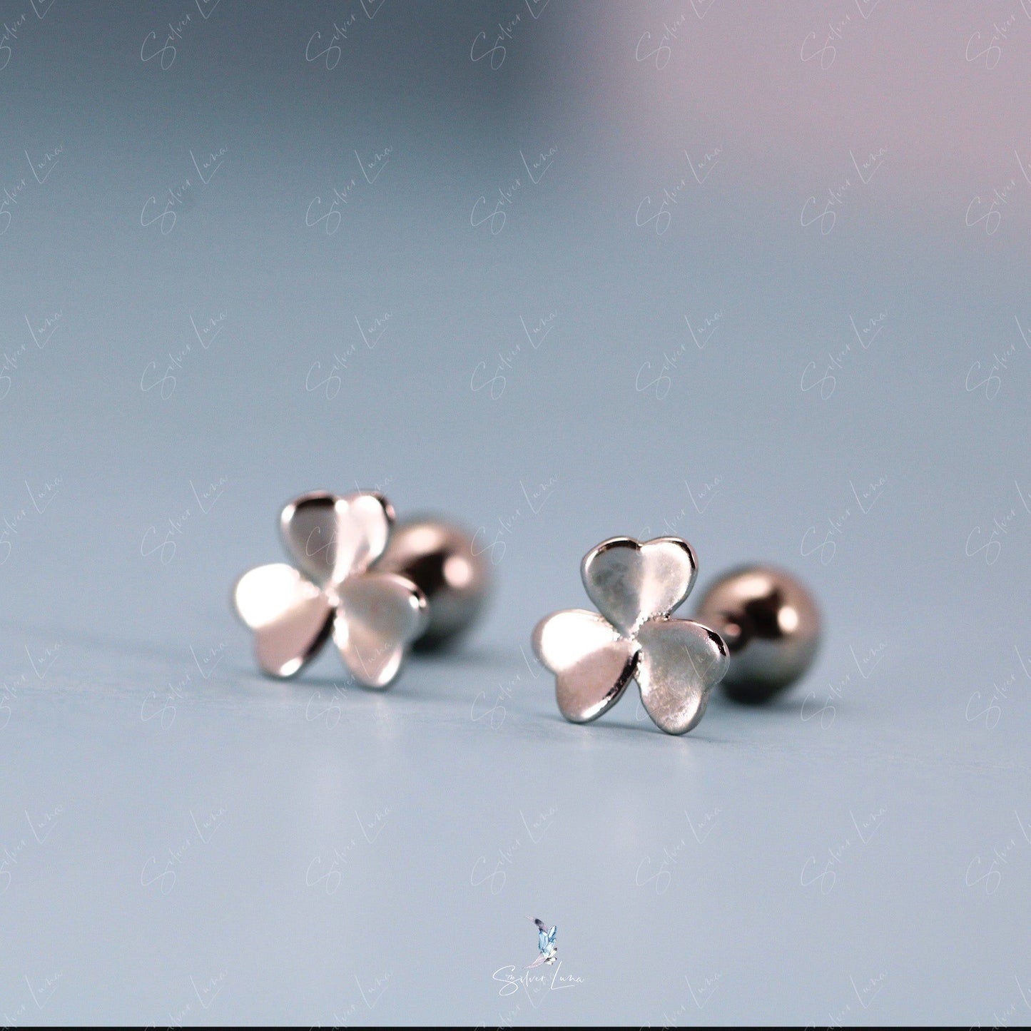 clover screw back stud earrings