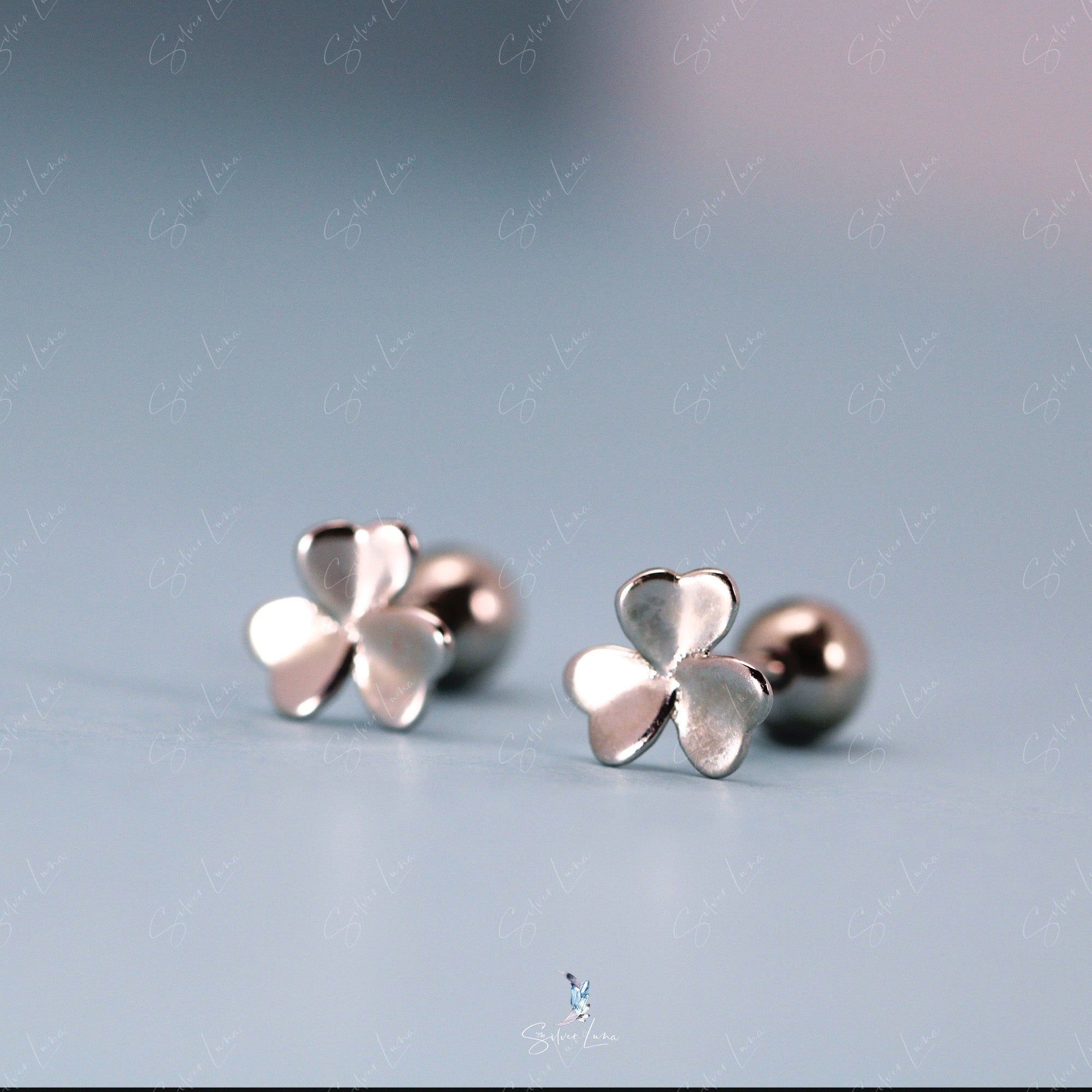 clover screw back stud earrings