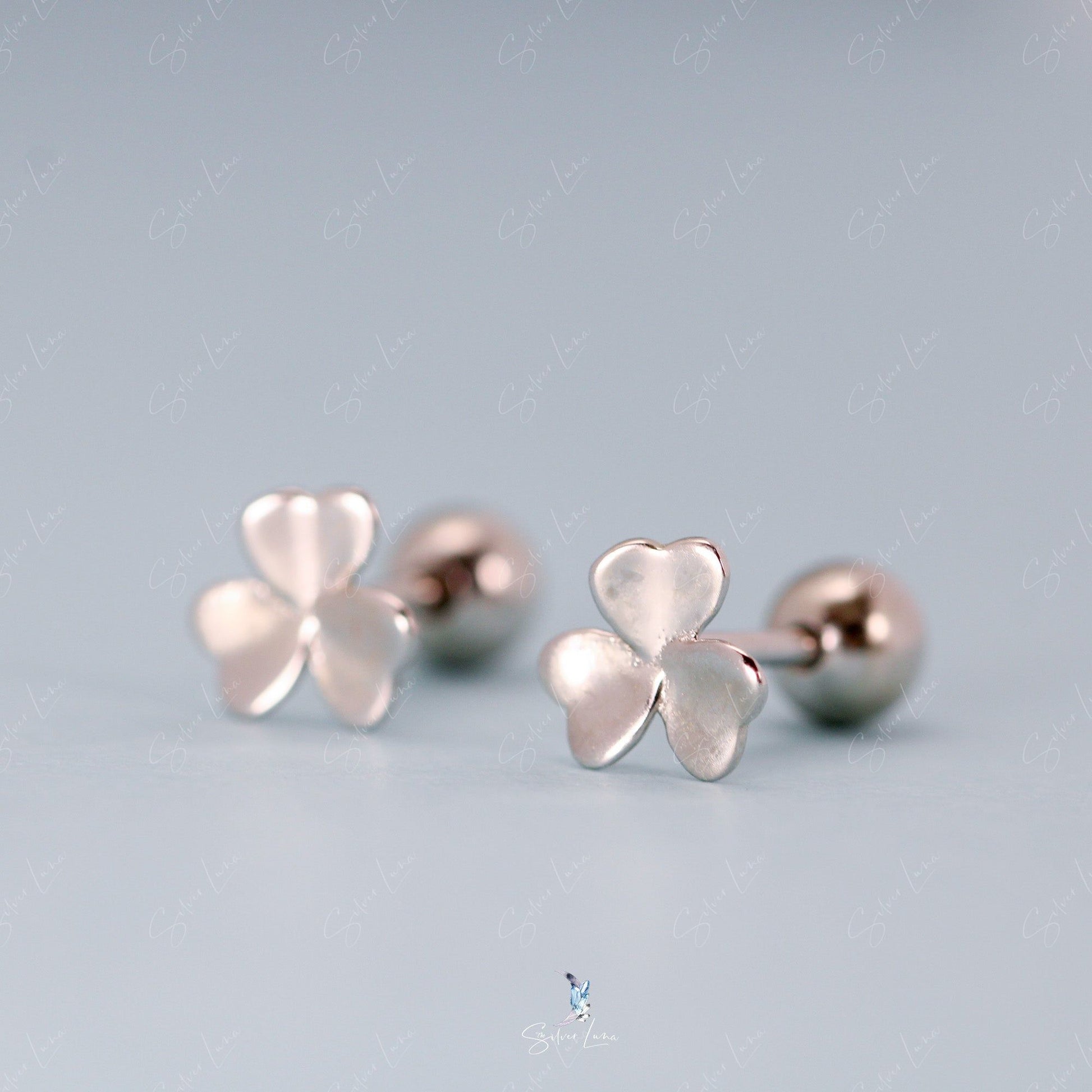 clover screw back stud earrings