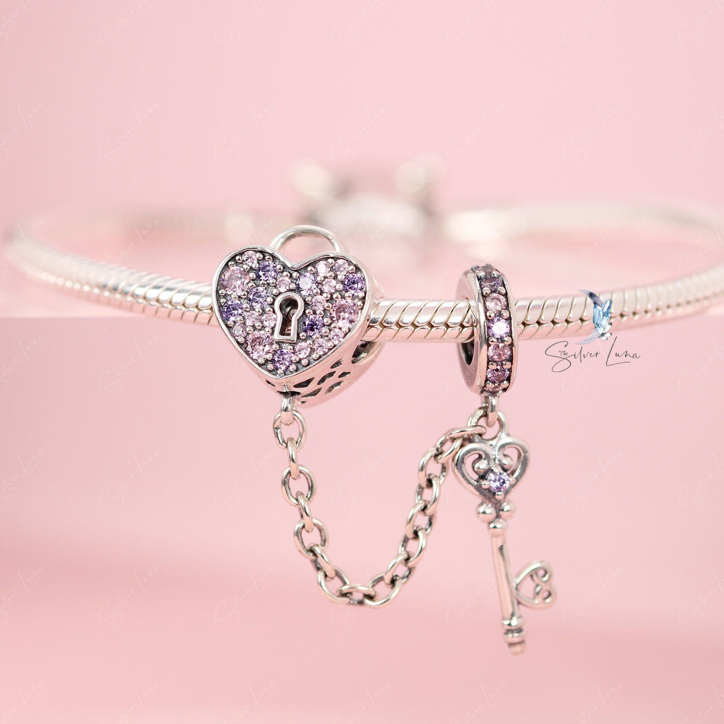 Lock and key short safety chain for bracelet