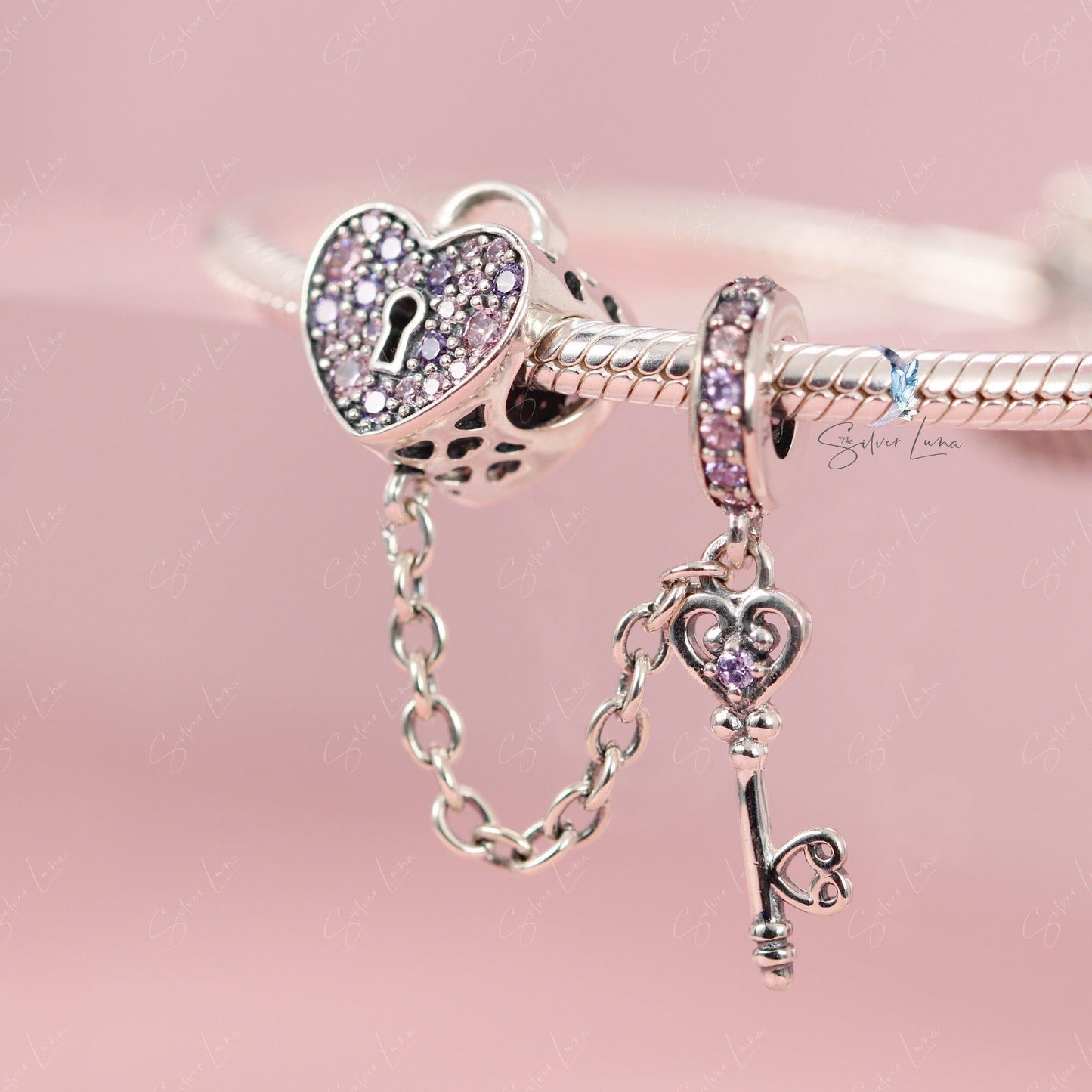 Lock and key short safety chain for bracelet