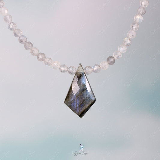 Kite labradorite pendant beaded choker necklace