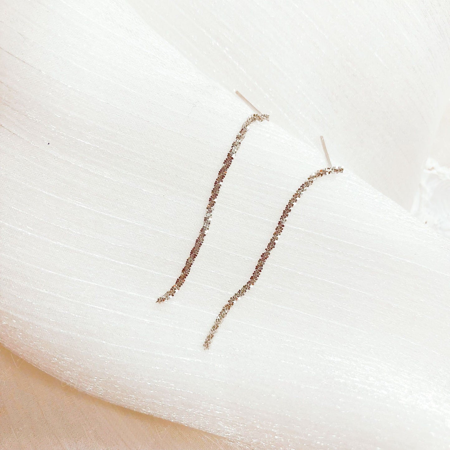 twist chain minimalist earrings