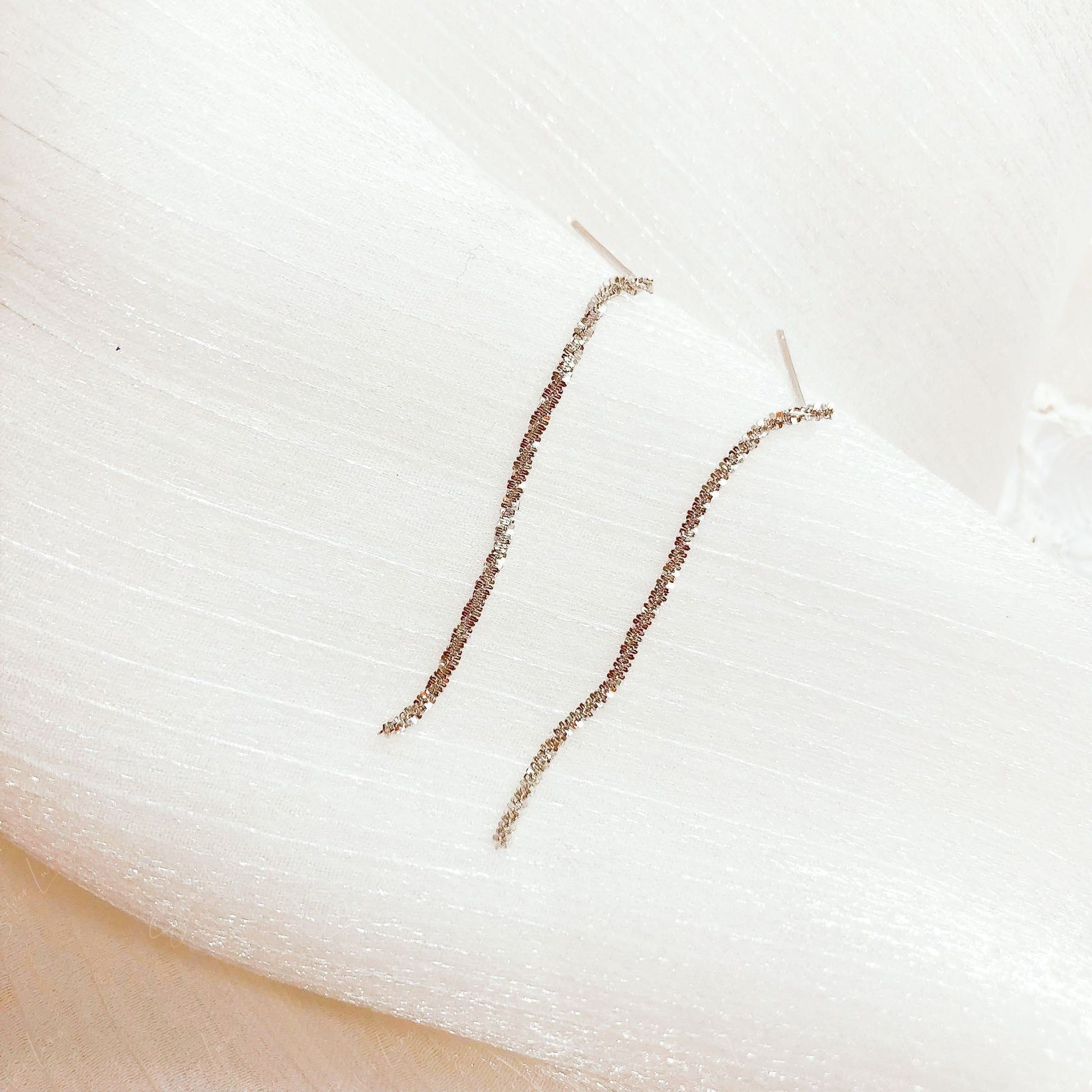 twist chain minimalist earrings