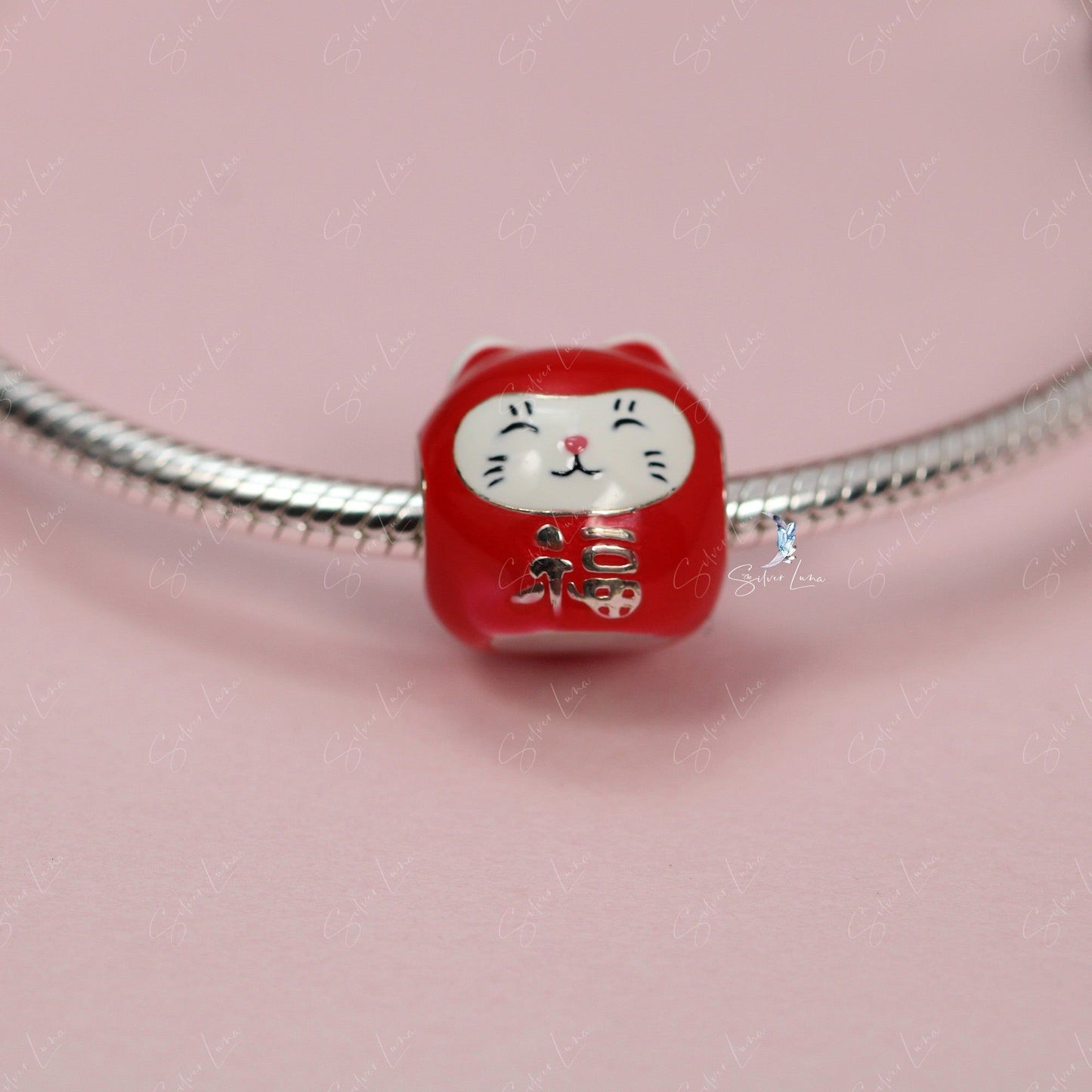 lucky cat charm