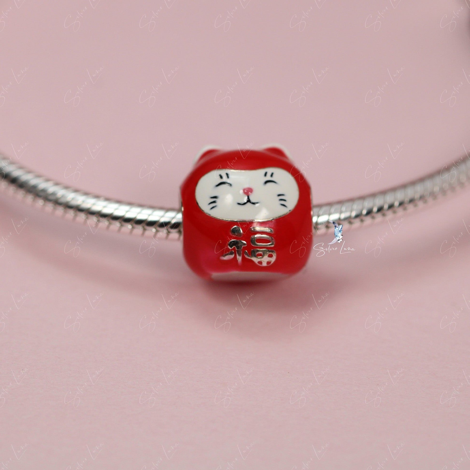 lucky cat charm