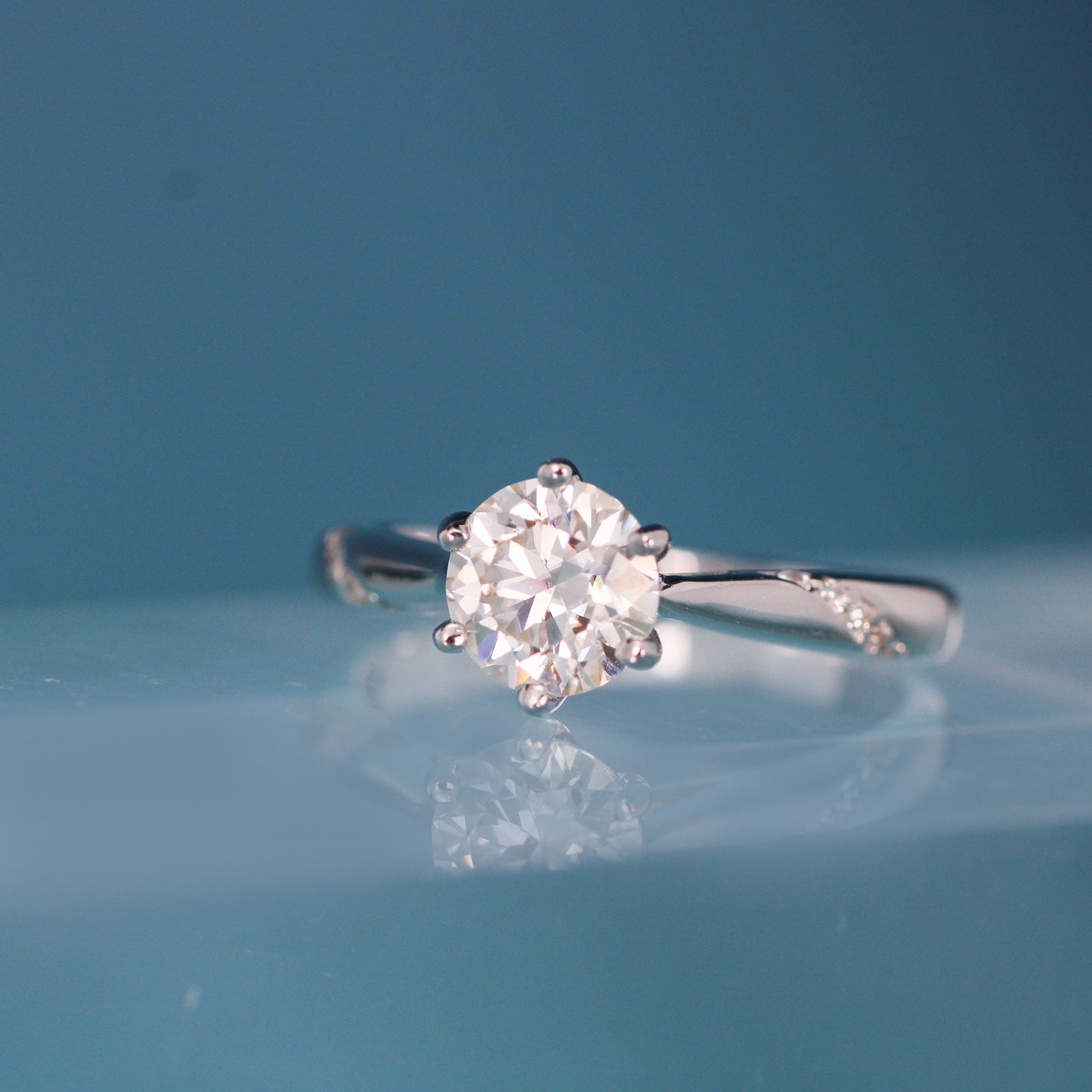 Moissanite engagement ring