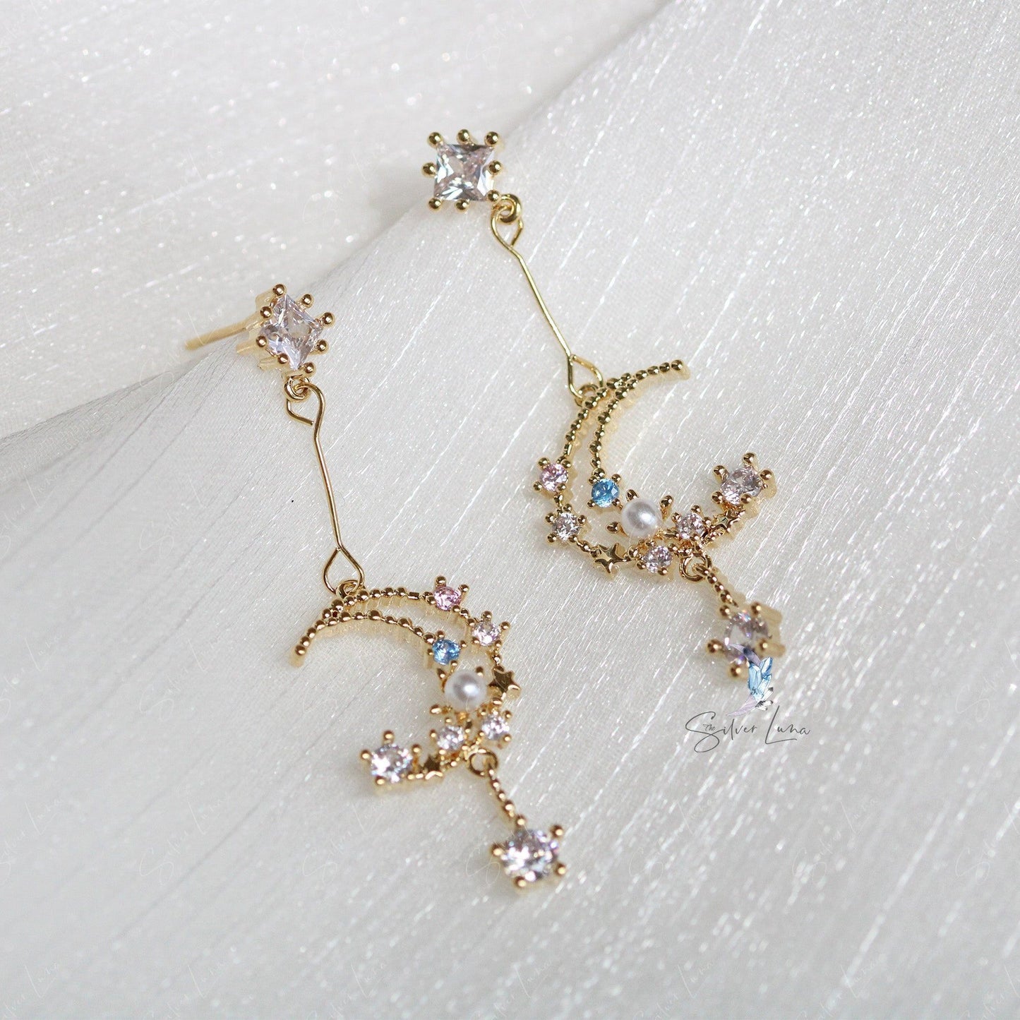Rhinestone crescent moon dangle drop earrings