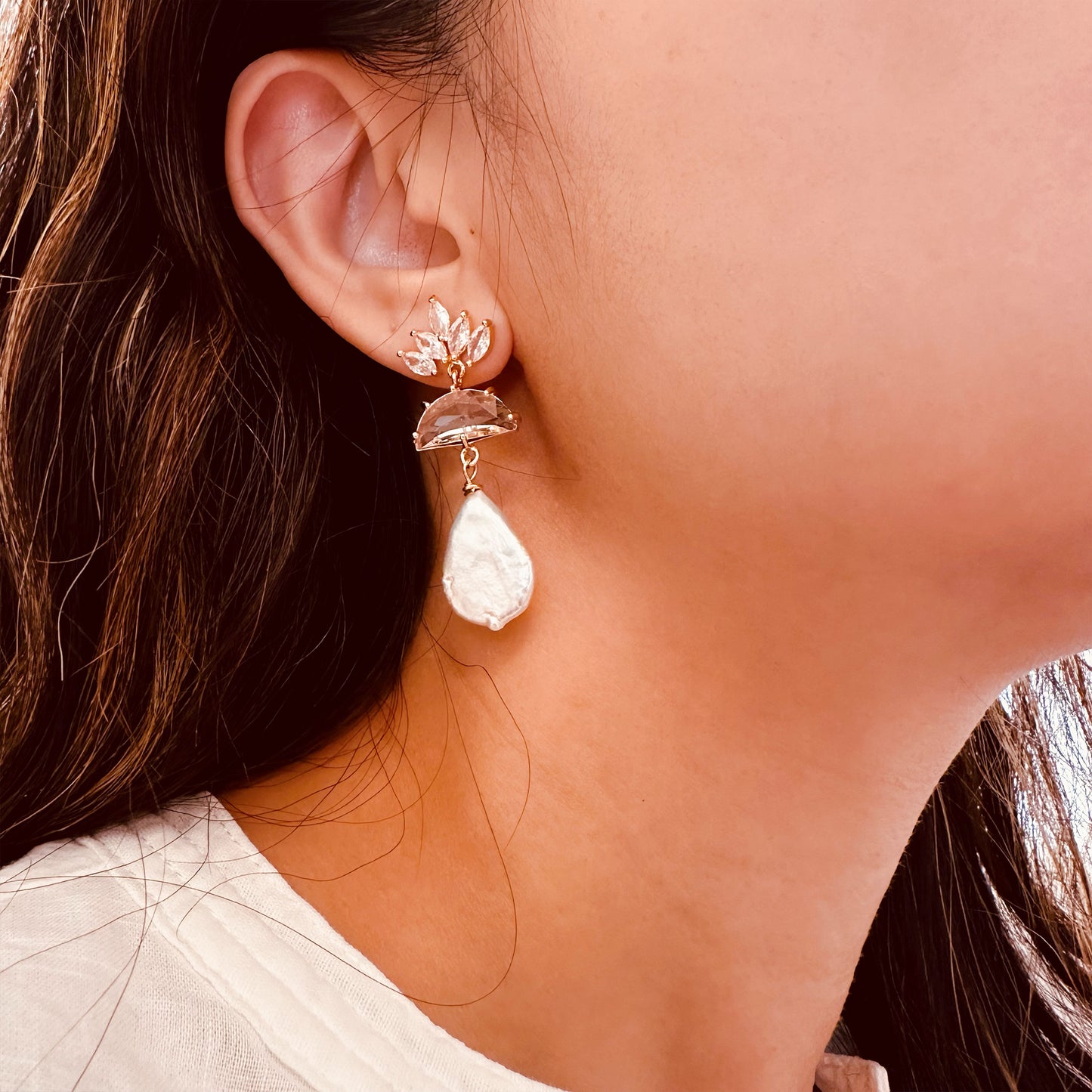 tear shape pearl drop bridal earrings
