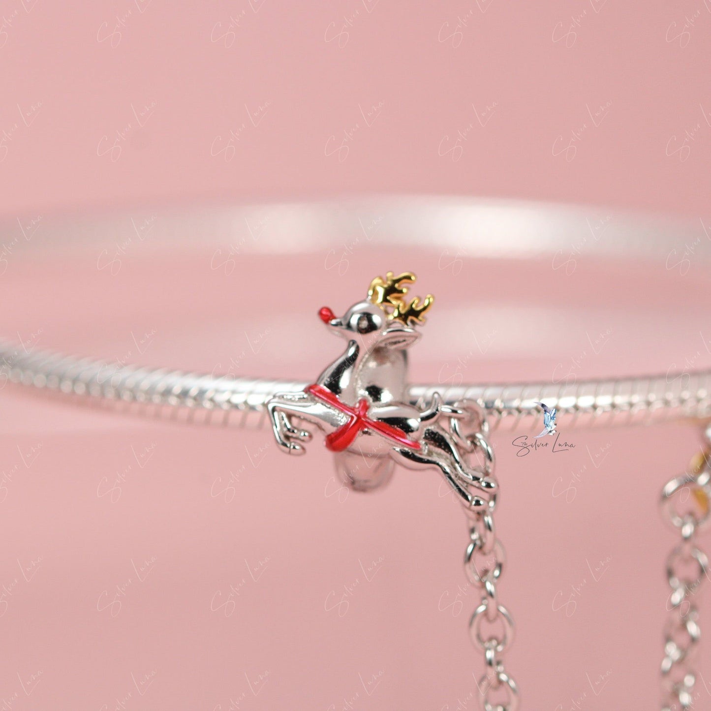 Santa Claus's sleigh safety chain for bracelets