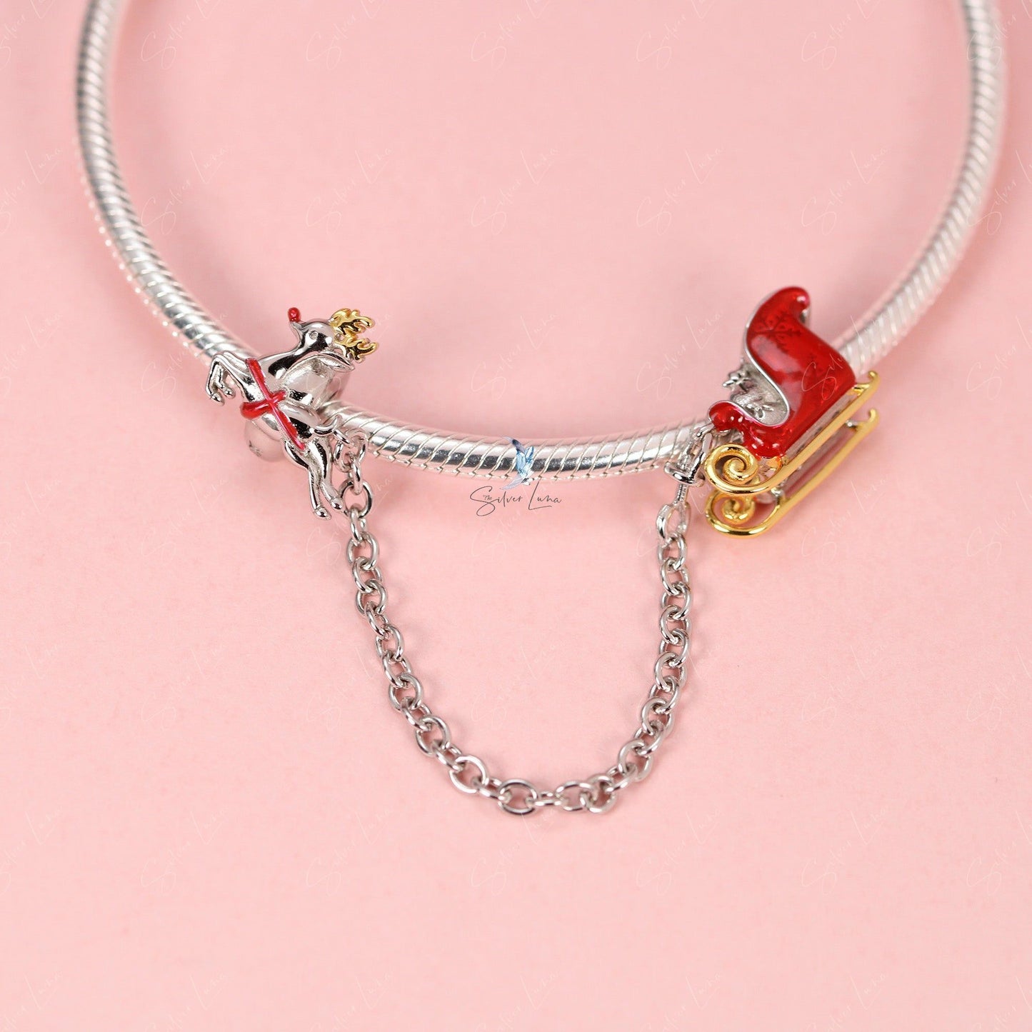 Santa Claus's sleigh safety chain for bracelets