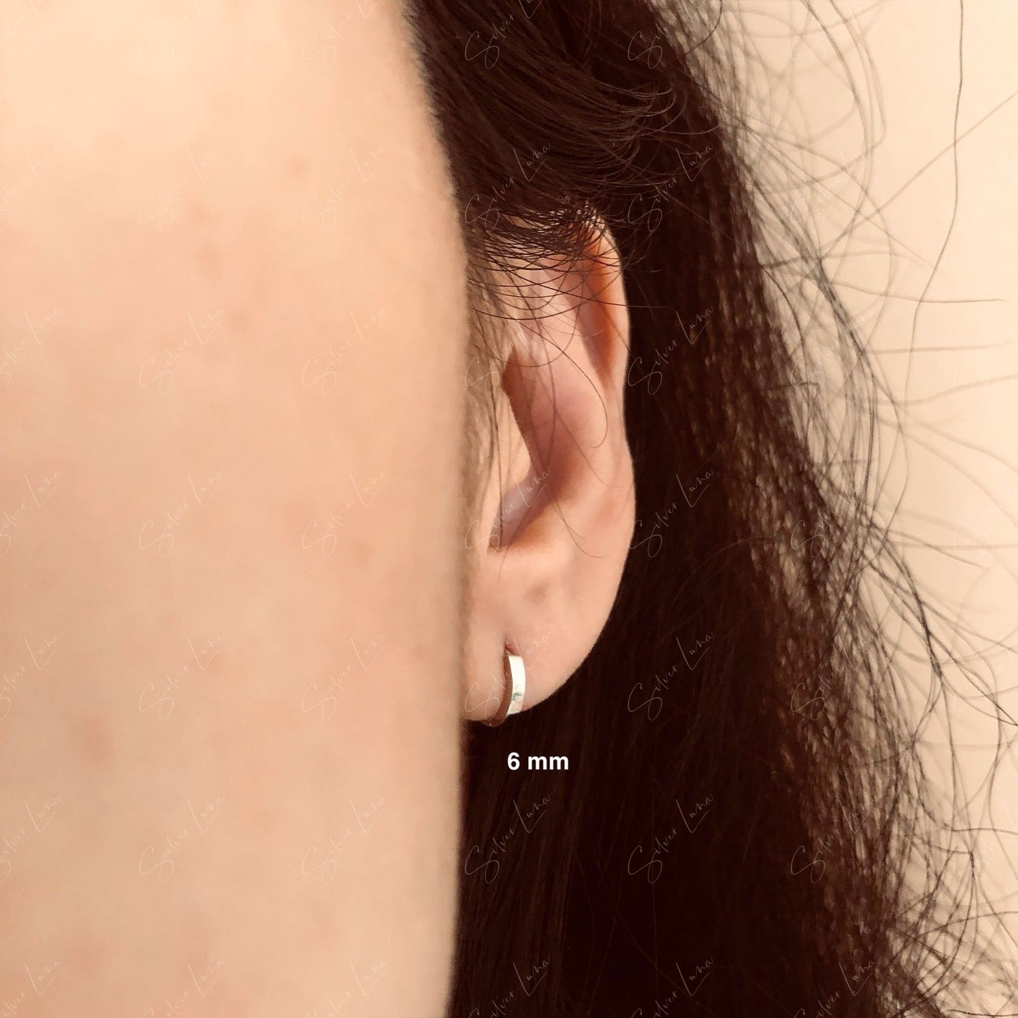 minimalist hoop earrings