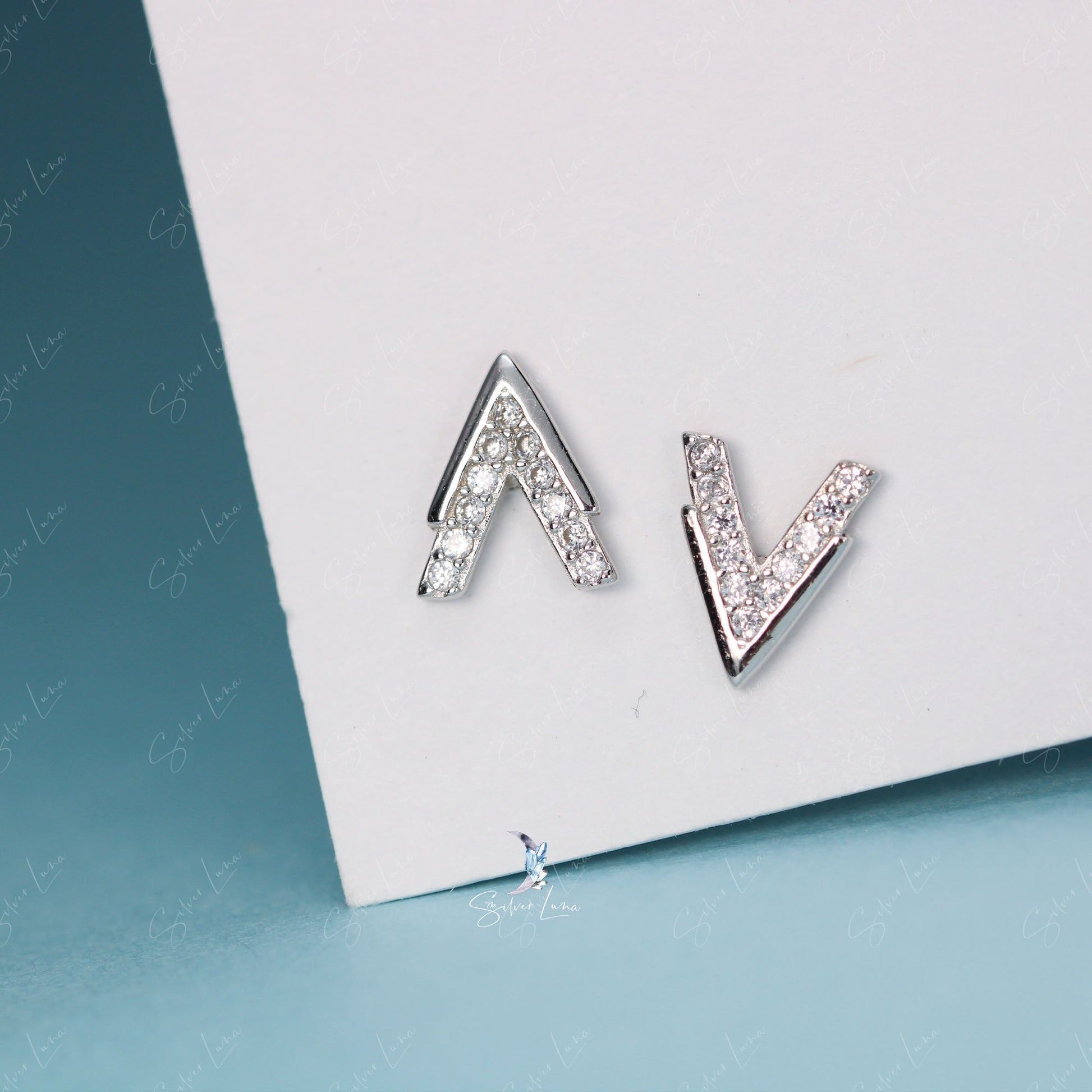V shape stud earrings