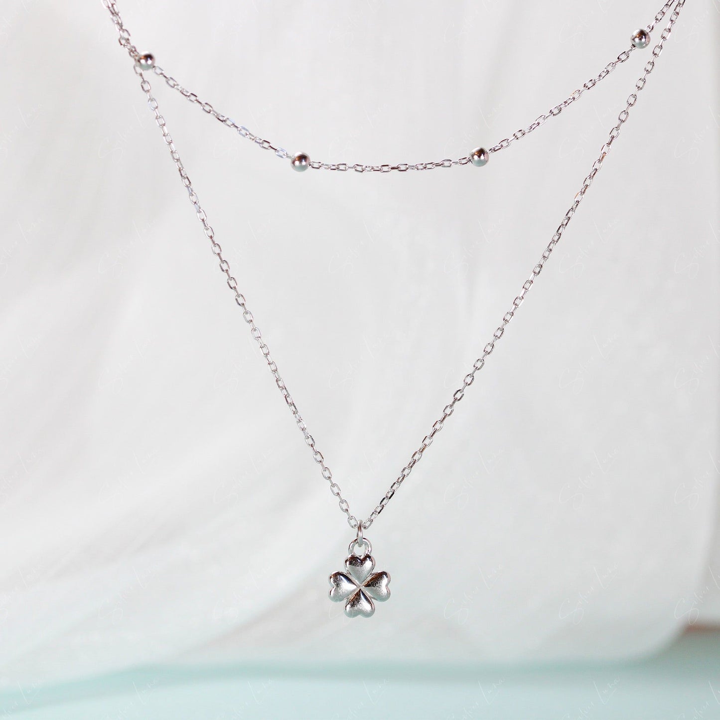 lucky clover pendant necklace