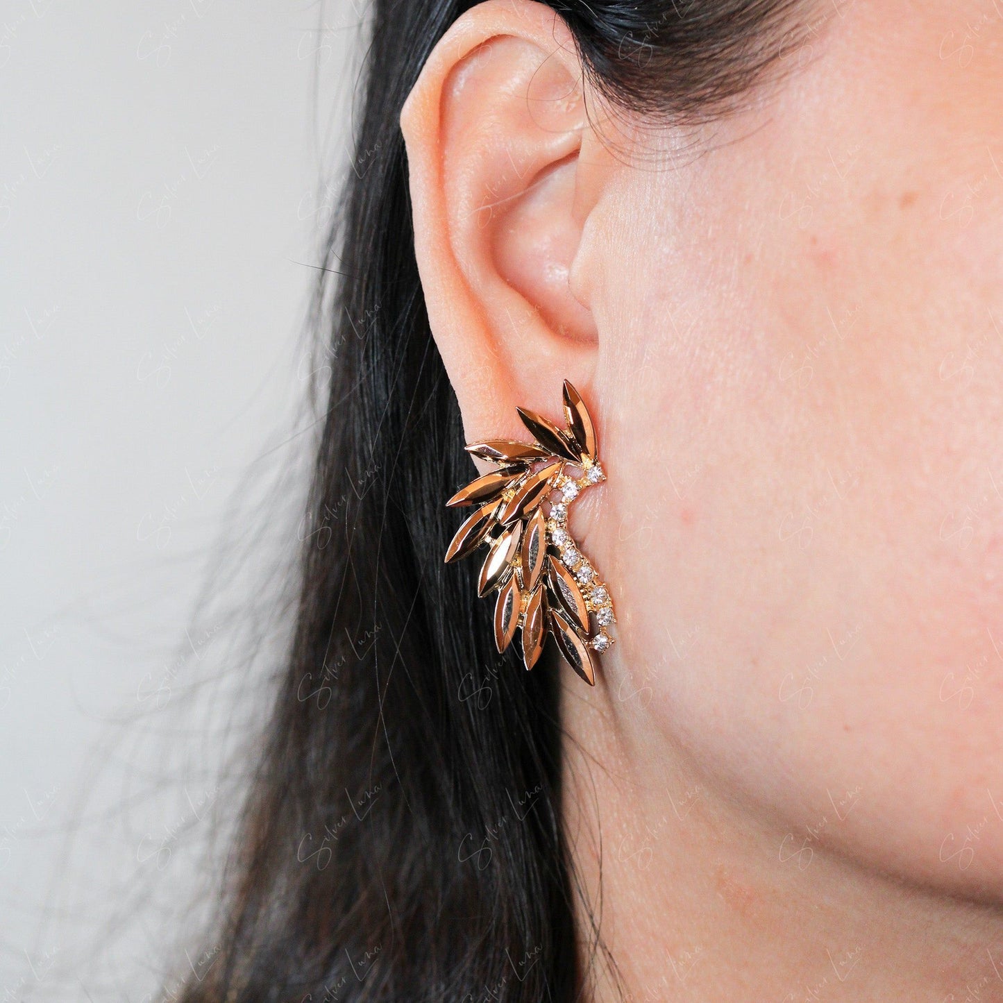 Golden crystal fashion big stud earrings