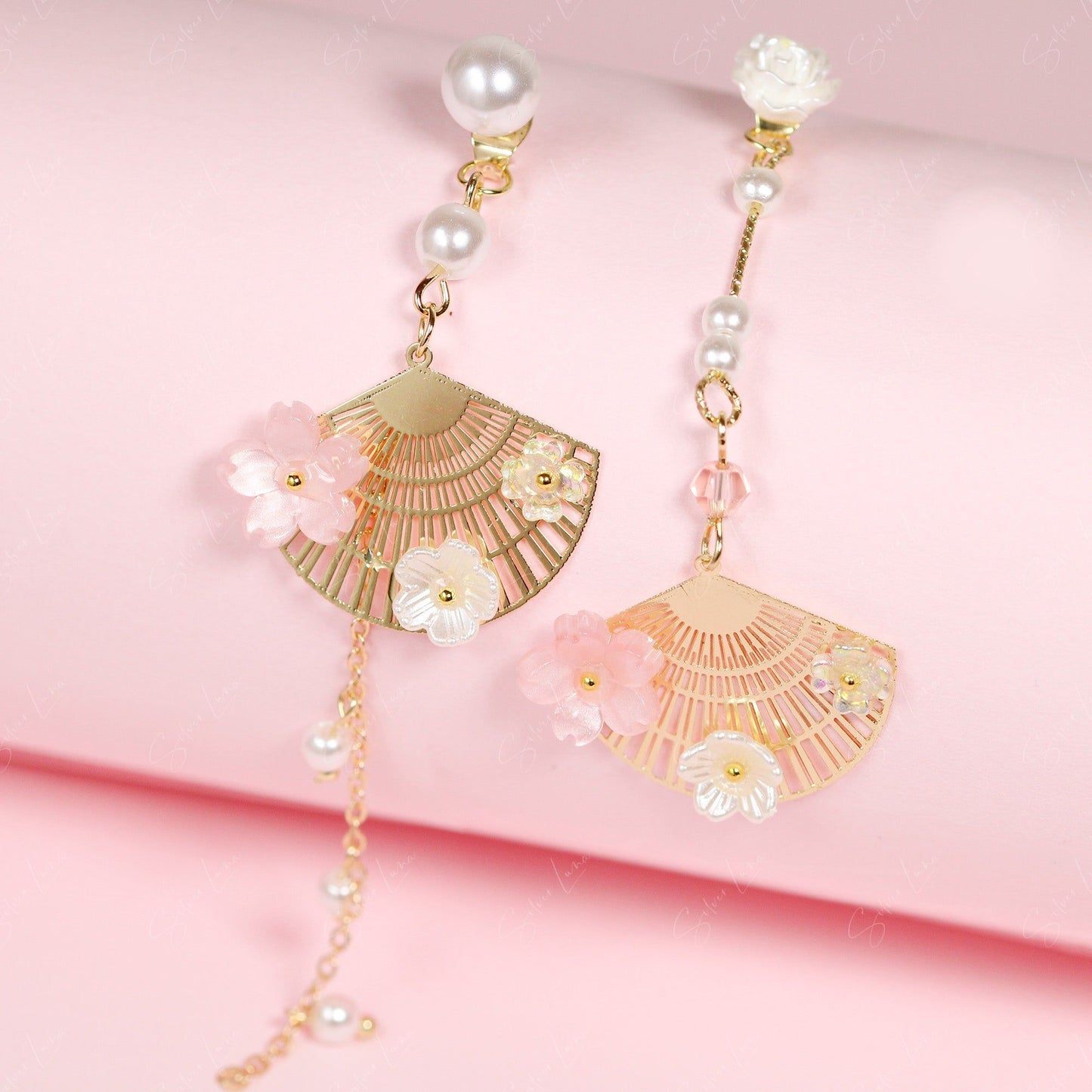 Asymmetric Japanese cherry blossom fan dangle earrings