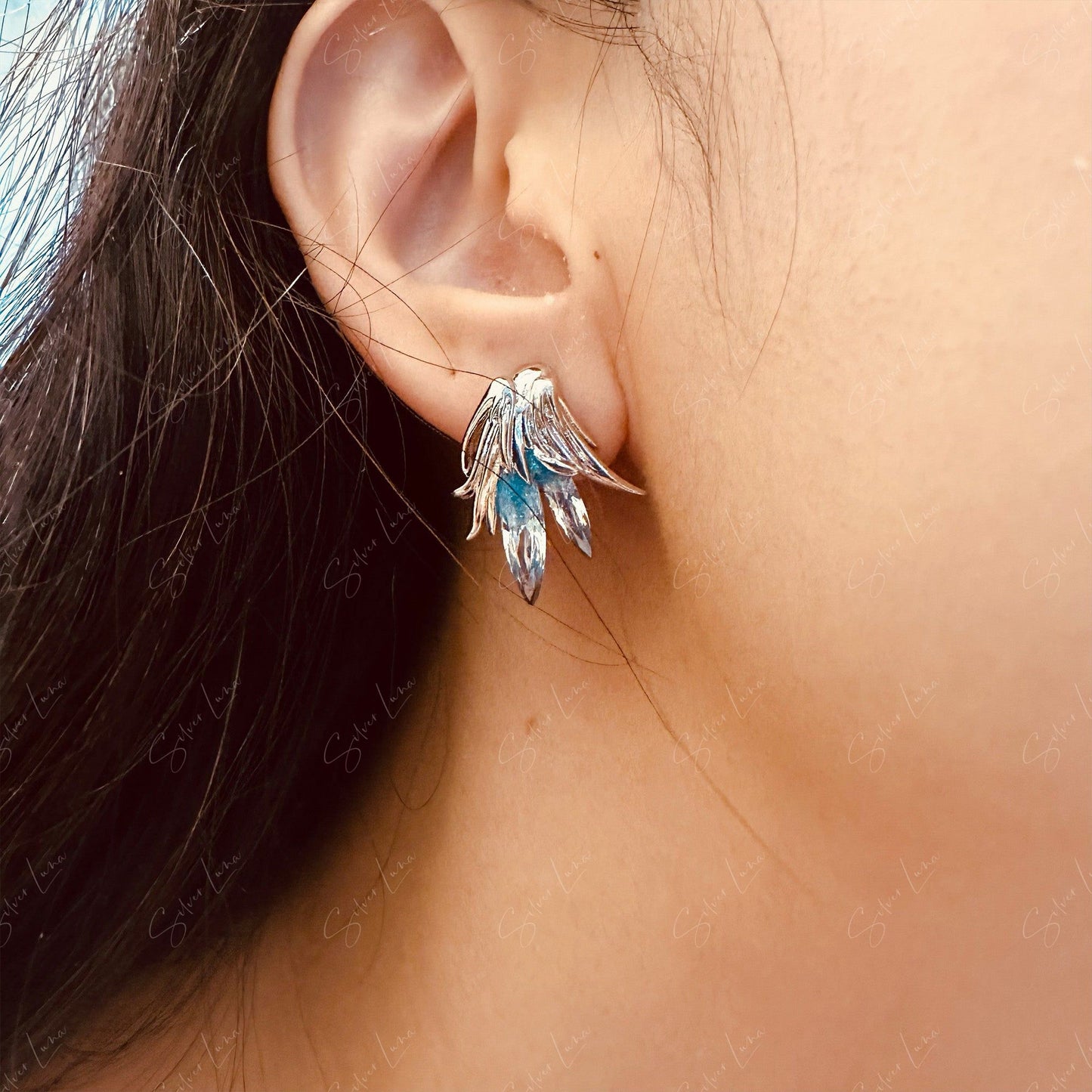 blue crystal stud earrings