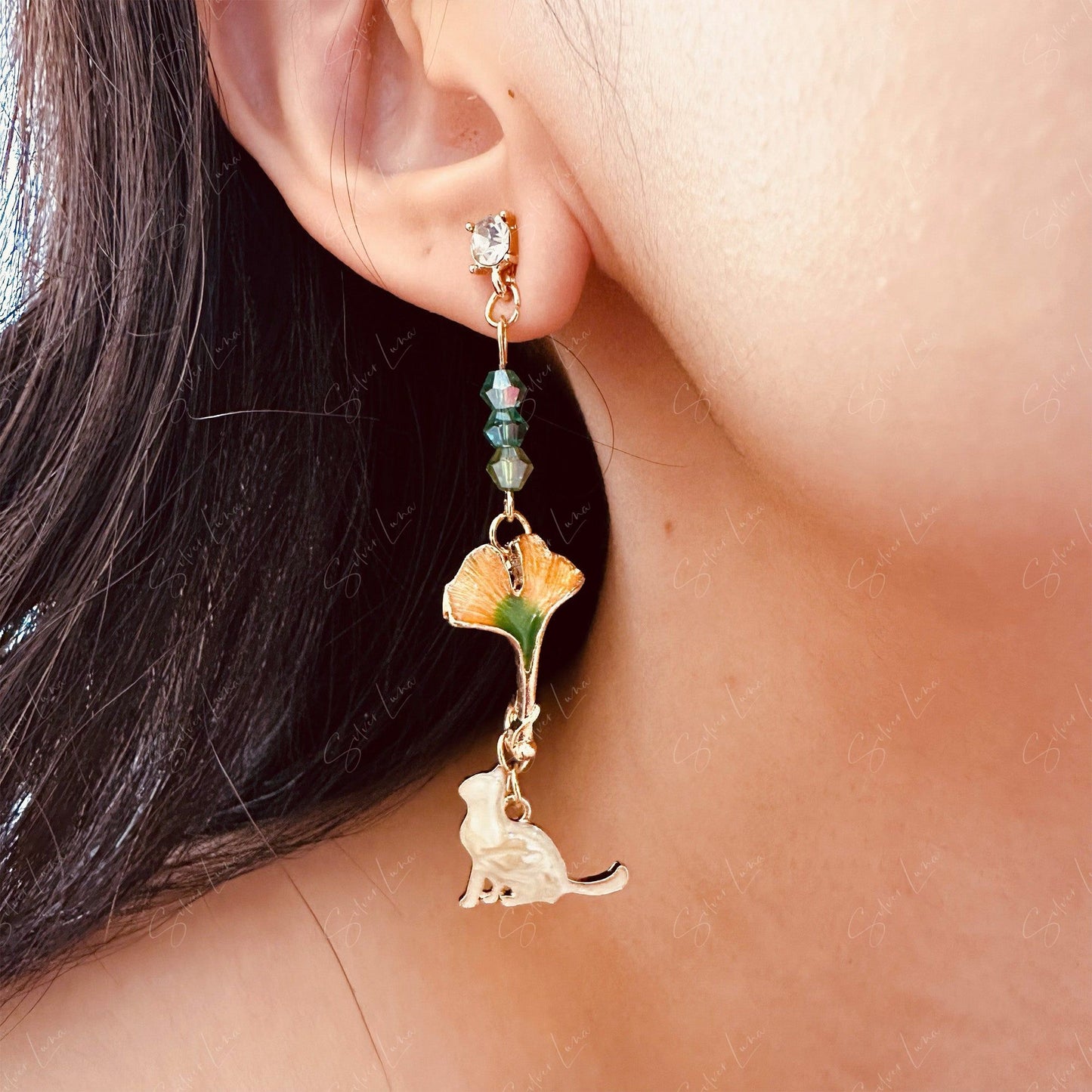 Ginkgo biloba leave cat asymmetric drop earrings