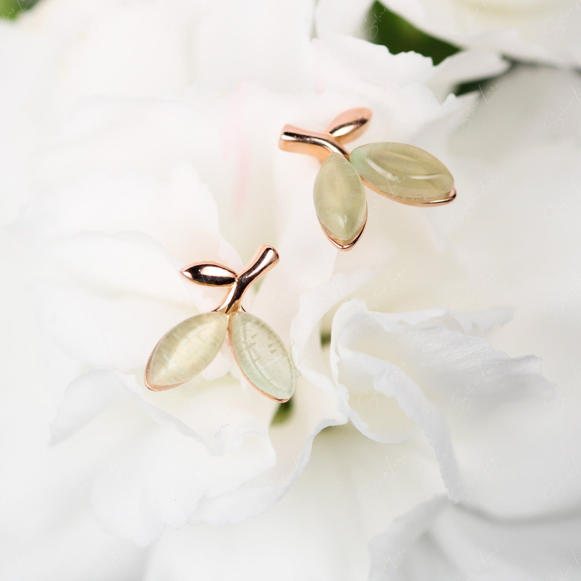 olive leave stud earrings