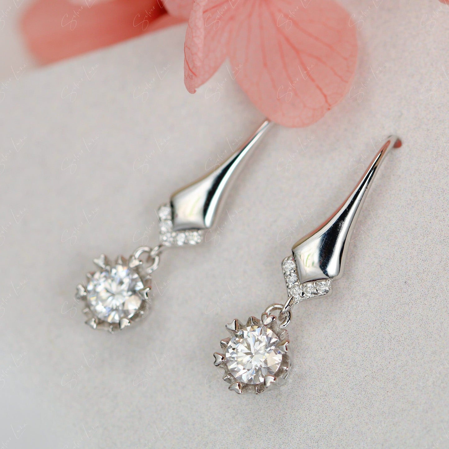 Moissanite wedding jewelry gift