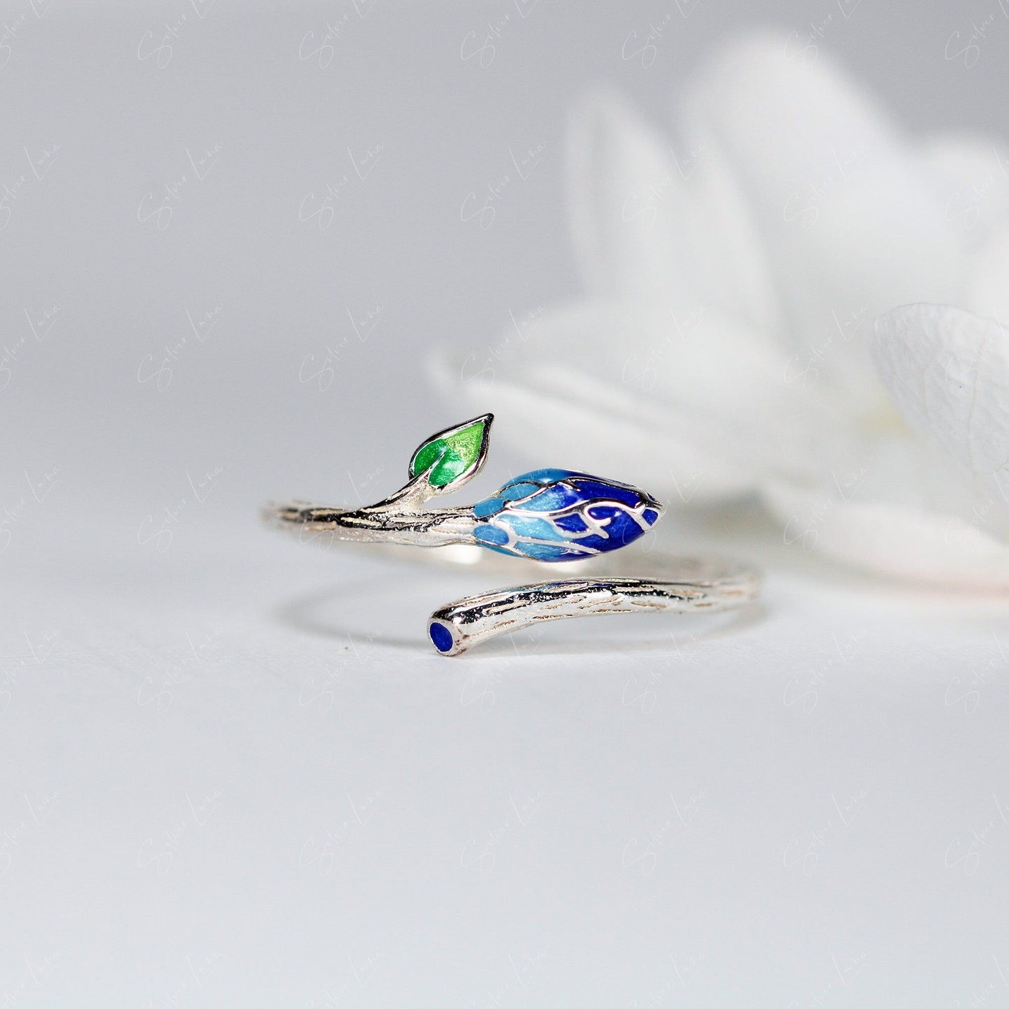 tree branch adjustable ring