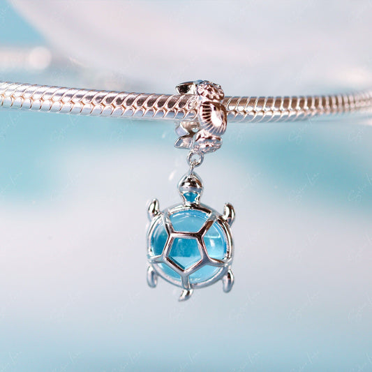 sea turtle pendant charm