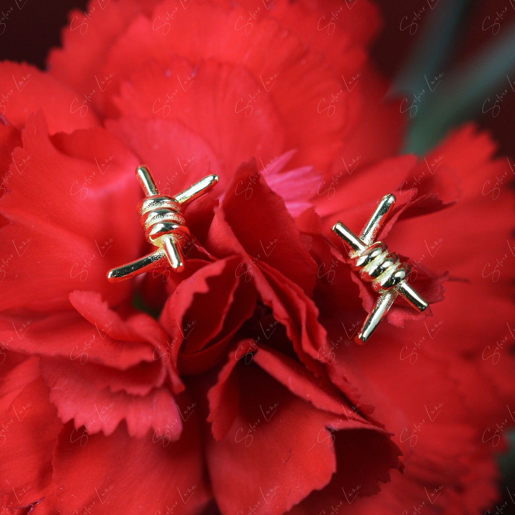 twist wire stud earrings