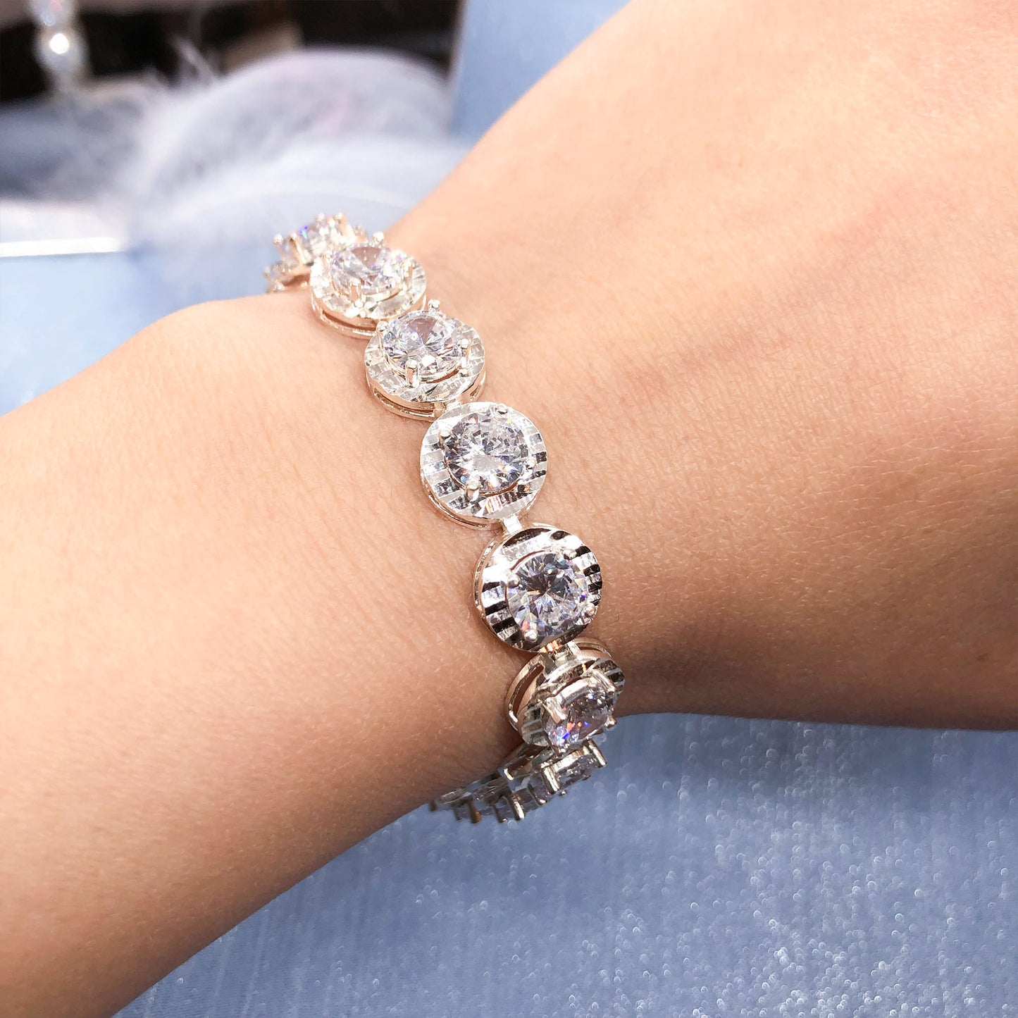 Dazzling cubic zirconia tennis bracelet in sterling silver