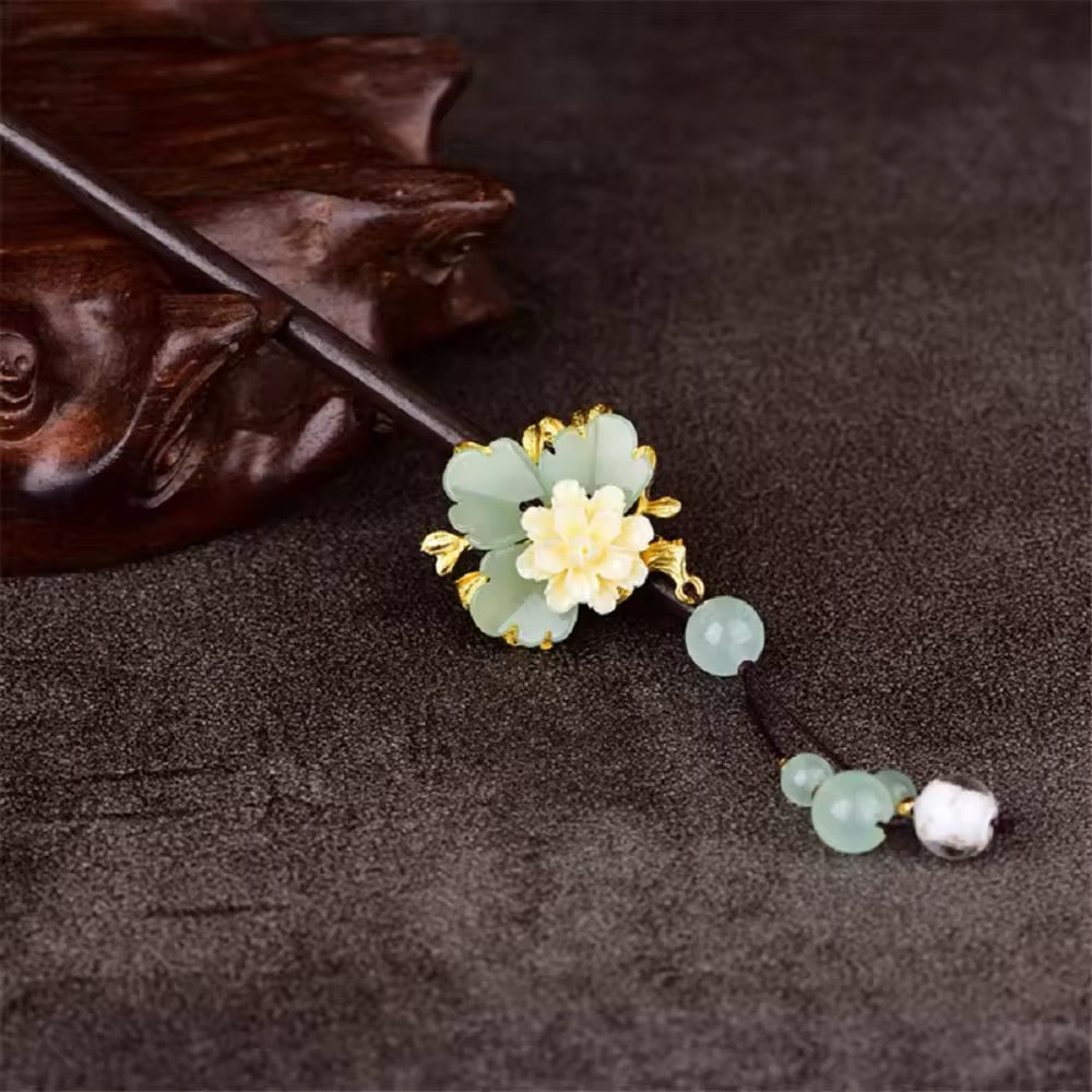 Japanese jade flowers wooden hair stick