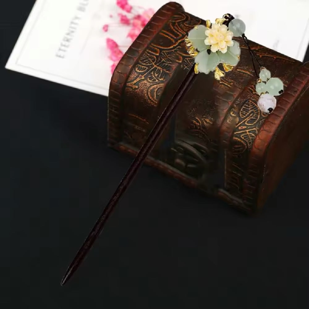 Japanese jade flowers wooden hair stick