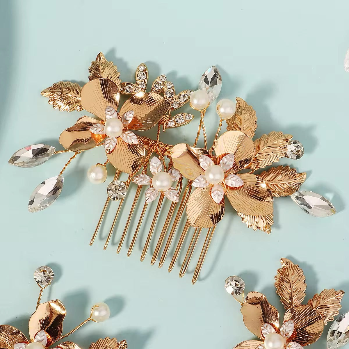 Golden flower bridal hair combs and pins set