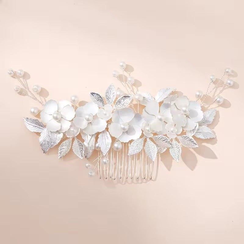 white flower and pearls bridal hair comb