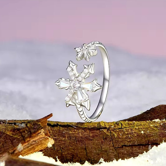 Snowflake adjustable ring