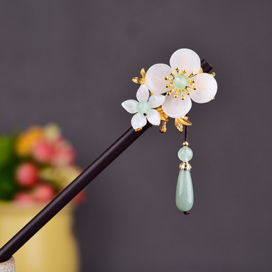 Jade white flower Japanese wooden hair stick