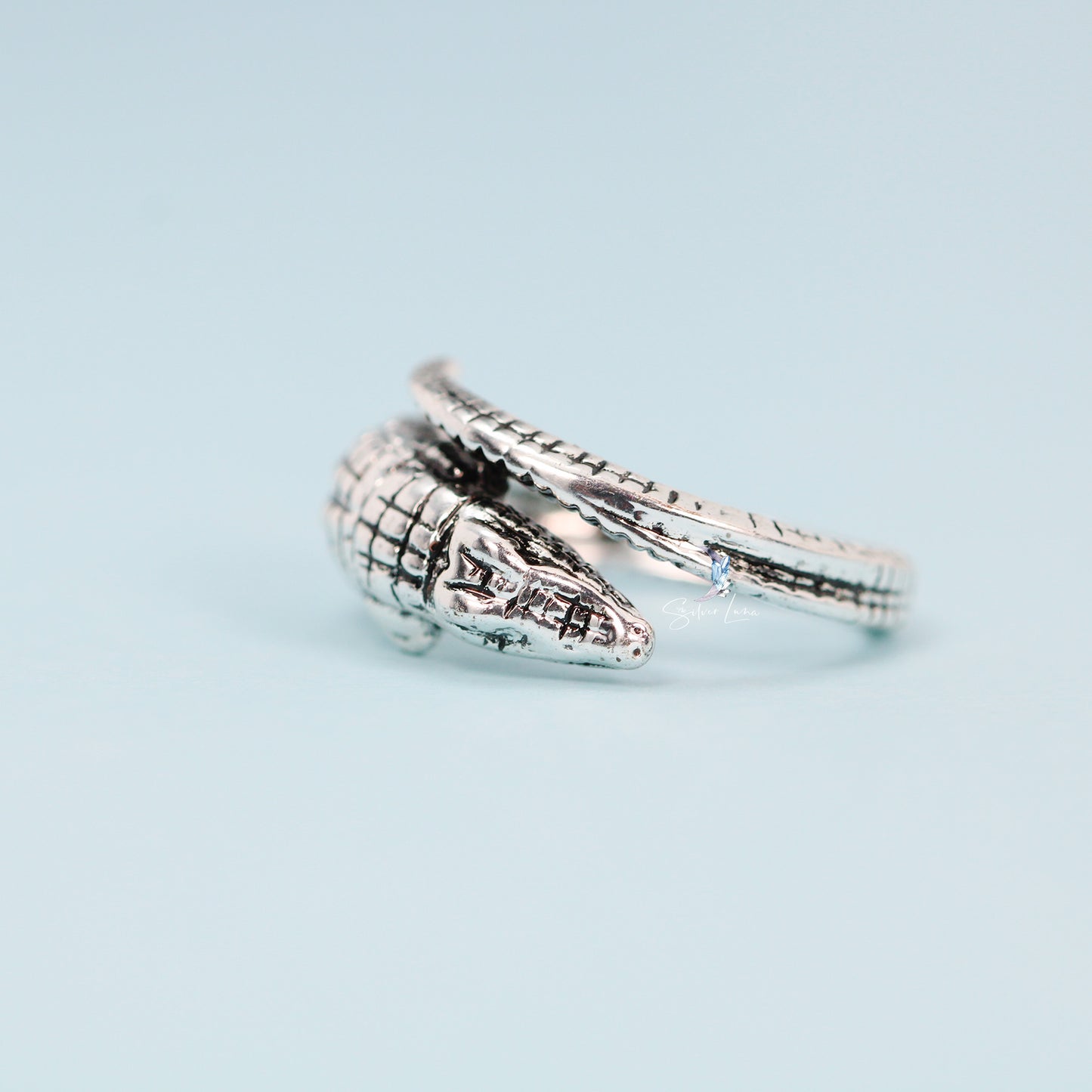 Alligator adjustable silver plated ring