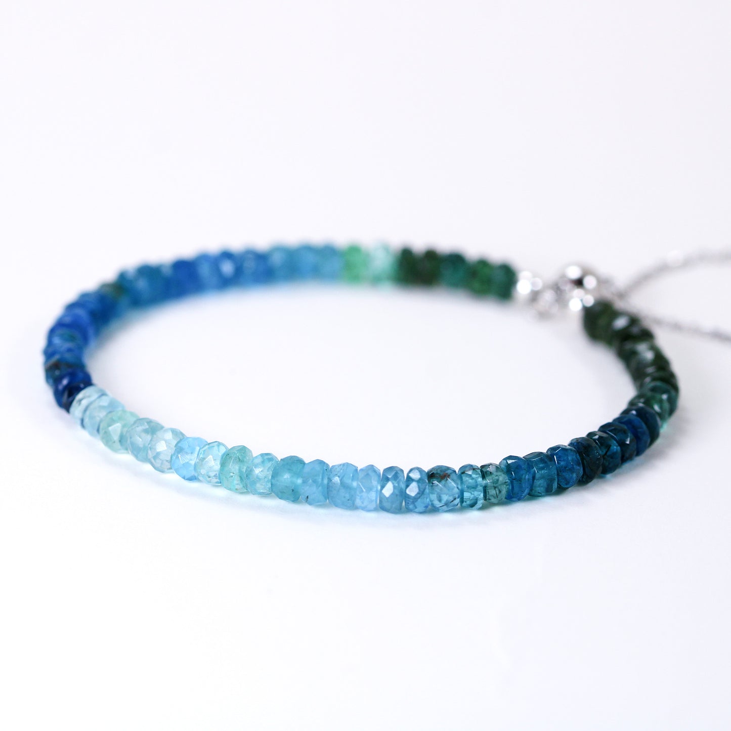 Gradient rondelle faceted apatite beaded bracelet