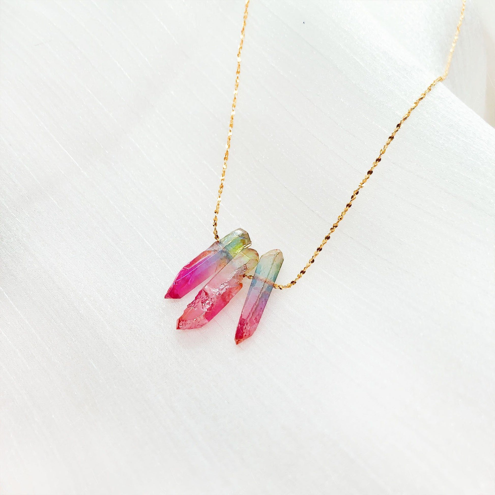 rainbow quartz natural stone pendant necklace