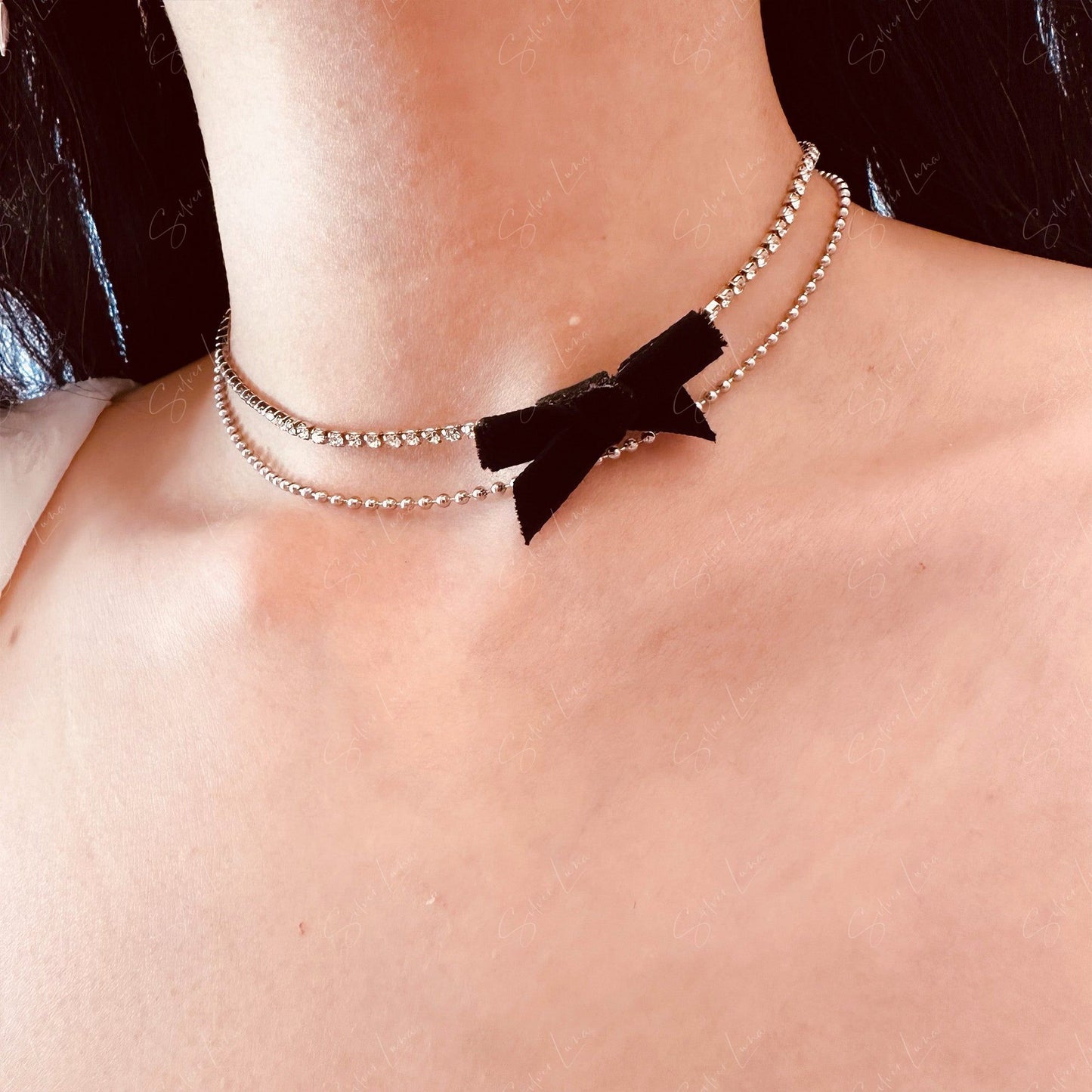Crystal rhinestone bowtie choker necklace