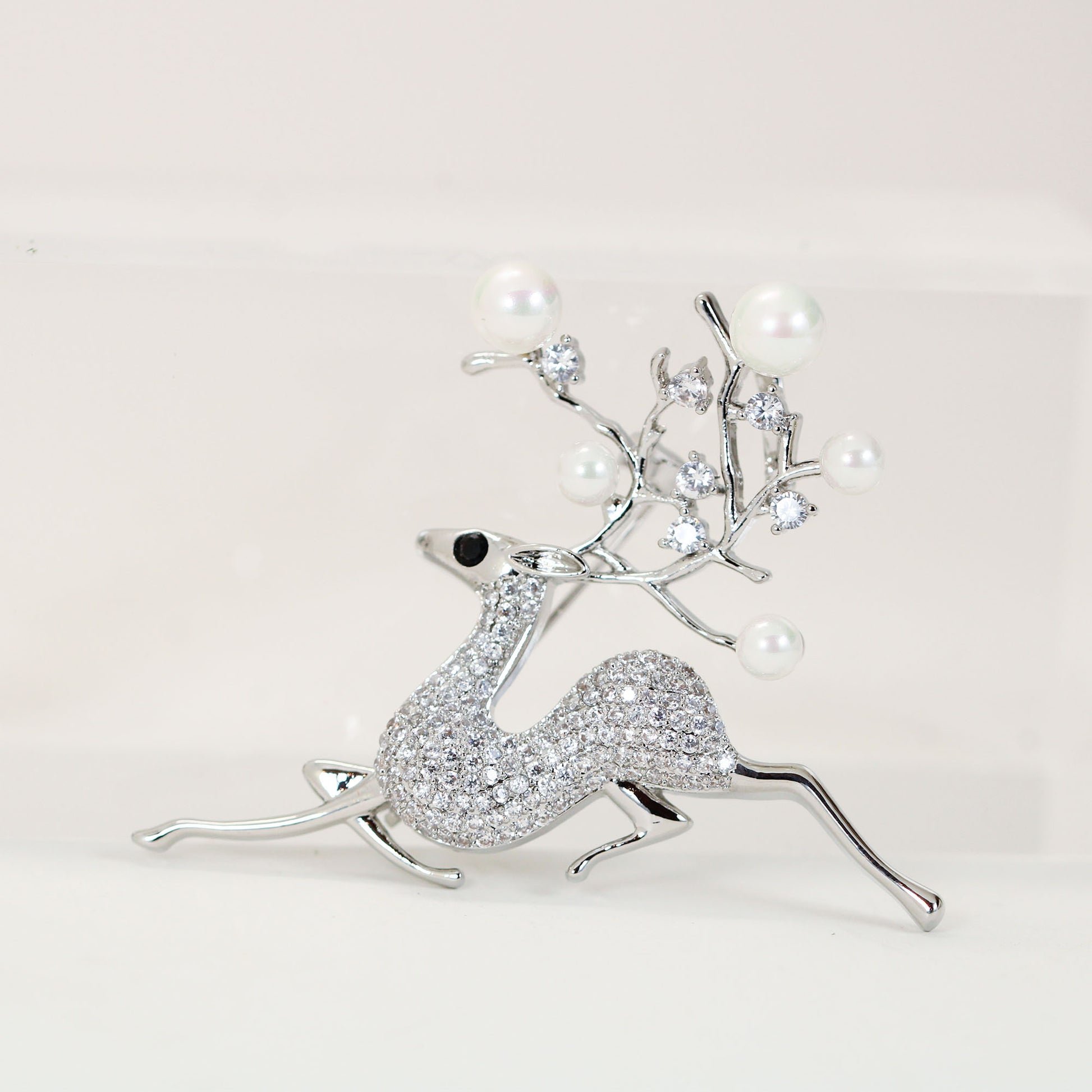 Christmas reindeer rhinestone brooch pin