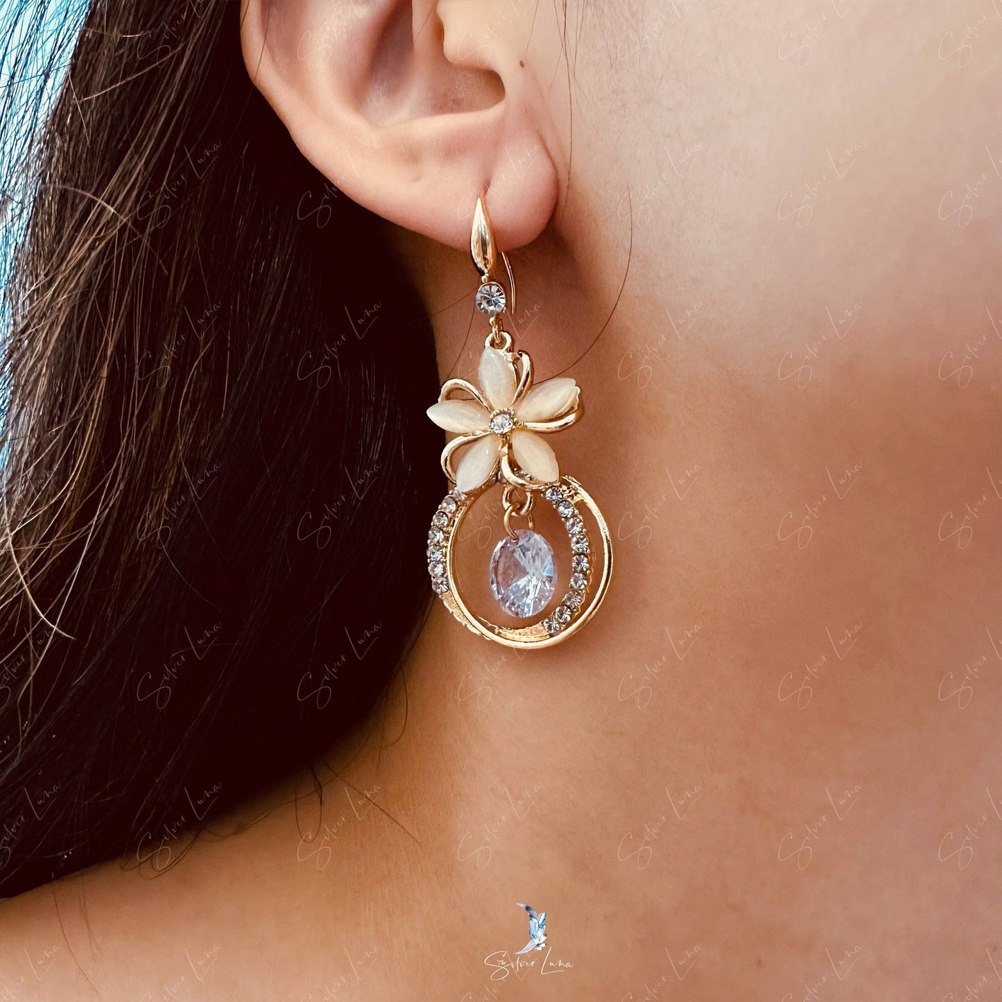Crystal flower dangle drop fashion earrings